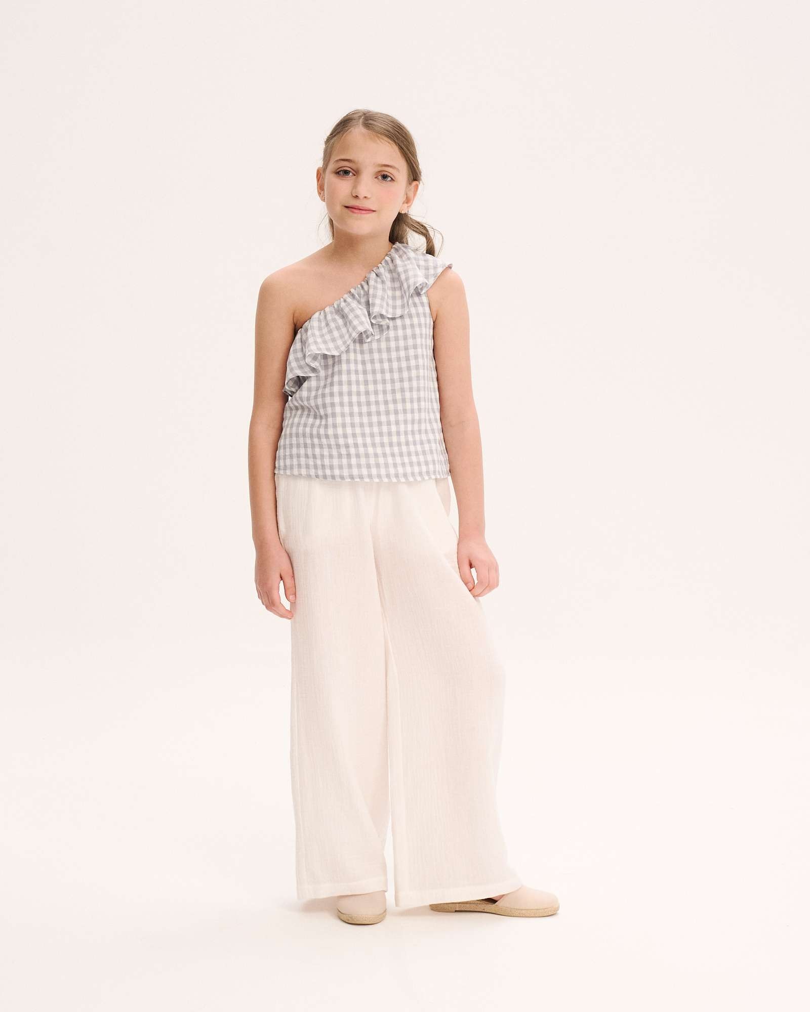 Blusa de niña de cuadros asimétrica con volante en tirante - Dadati - Gris claro Gris claro-1