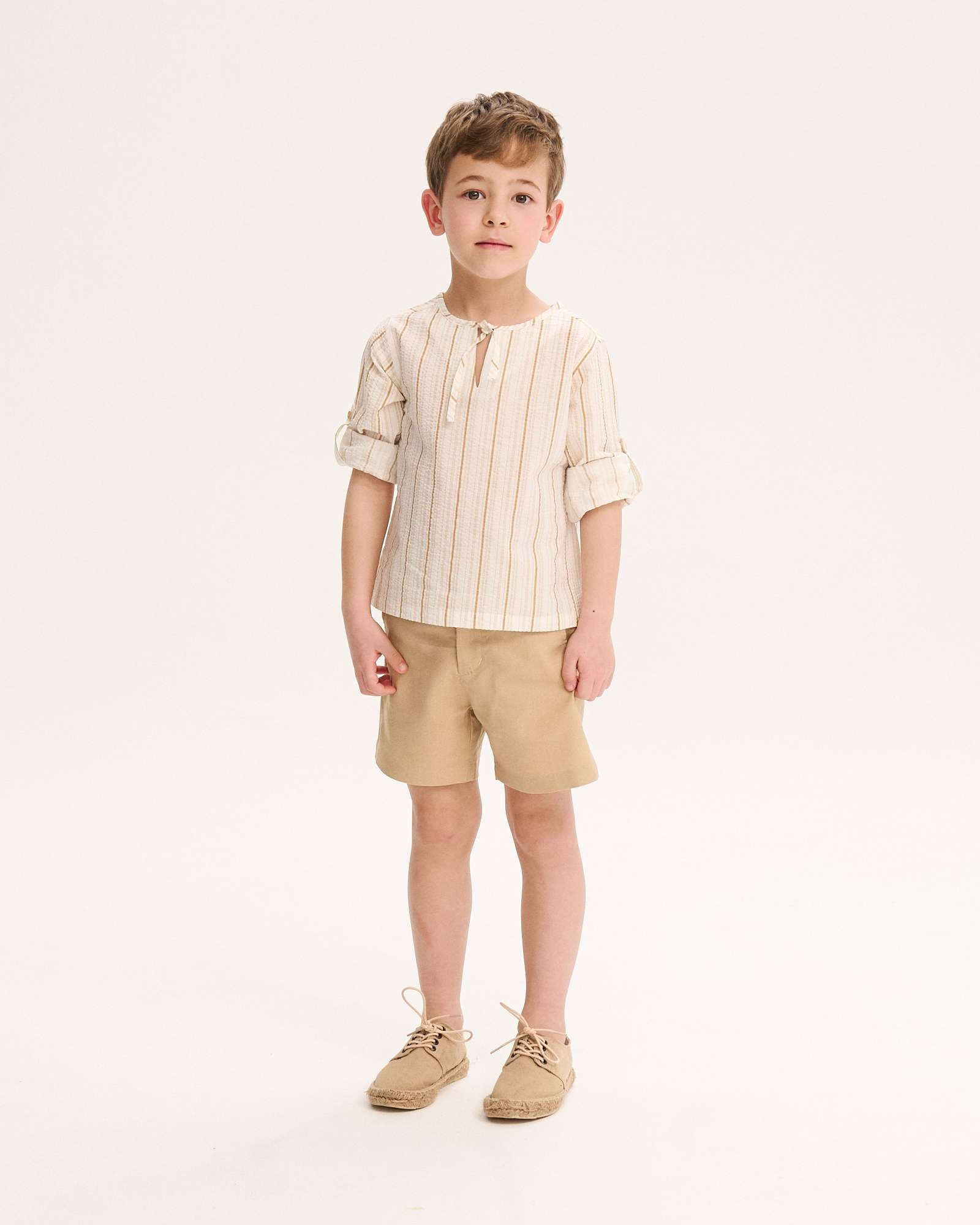 Imagen 0 de Bañador de niño con bolsillos laterales Beige
