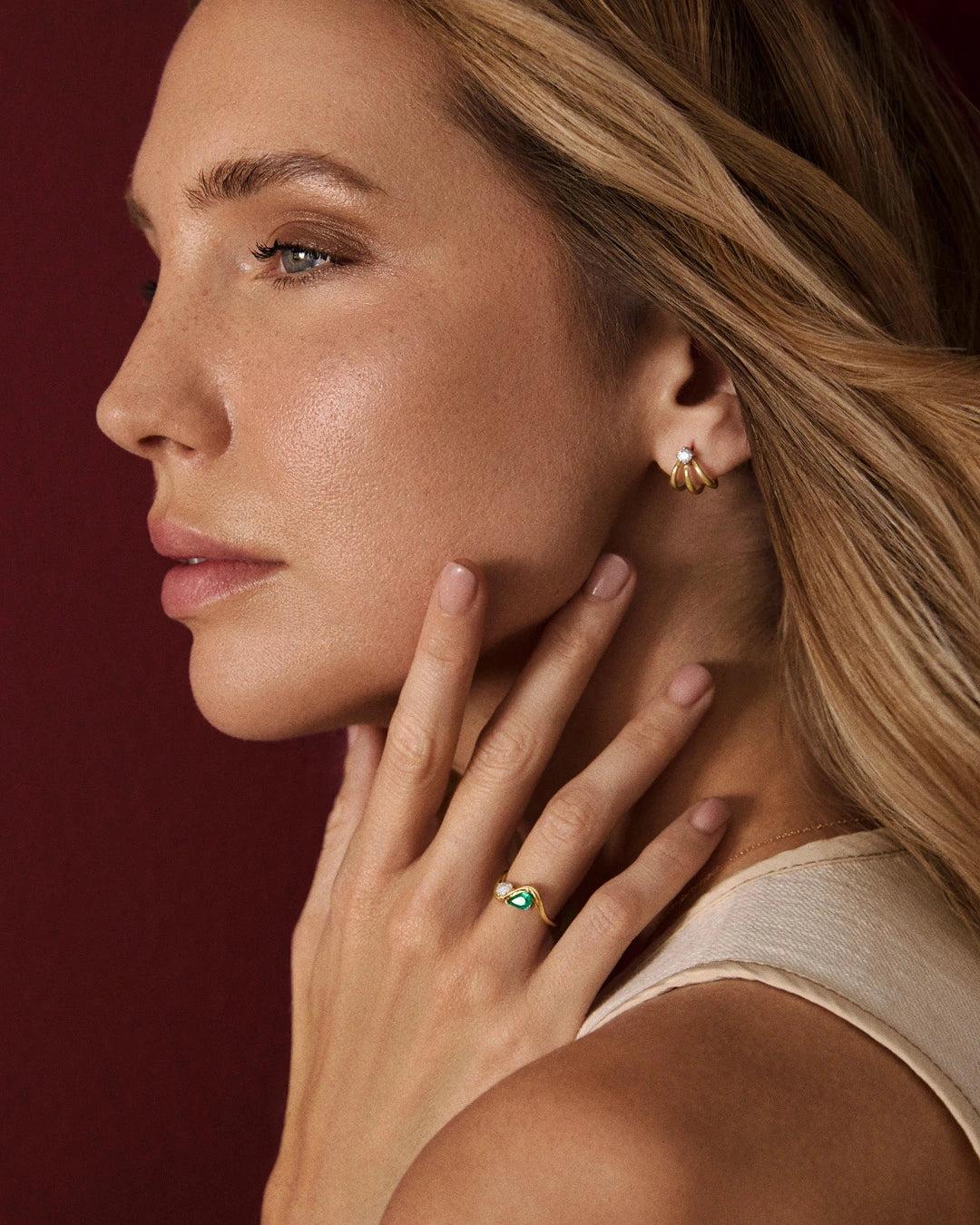 Imagen 3 de Sortija liora de esmeralda y diamante en oro amarillo de 18 kt - MUMIT - Verde Verde