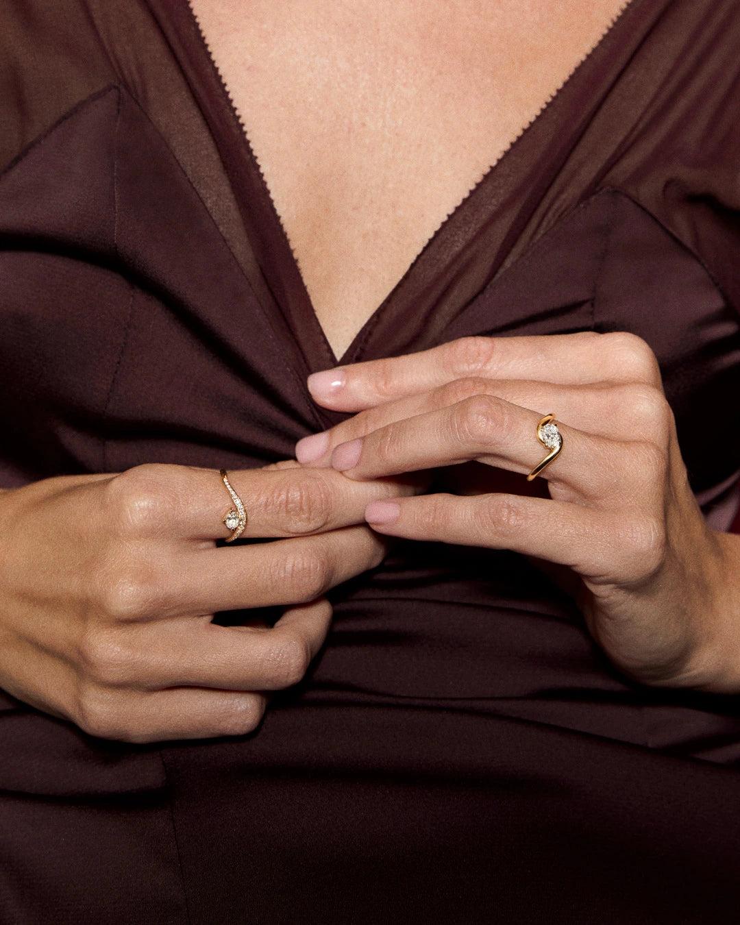 Imagen 3 de Sortija liora senda de diamantes en oro amarillo de 18 kt - MUMIT - Dorado Dorado