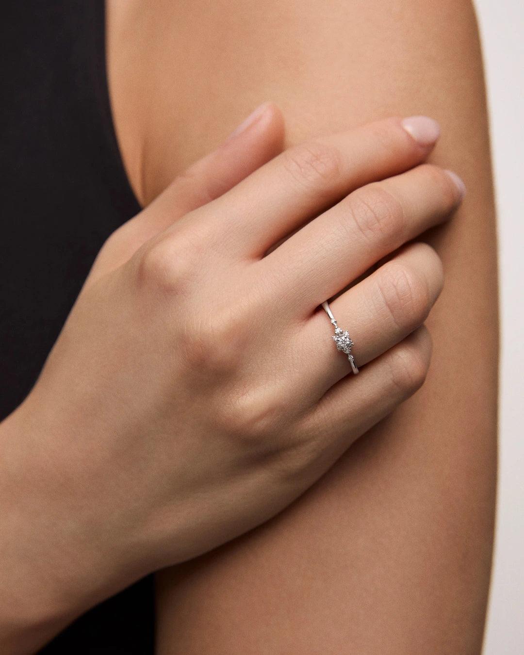 Imagen 2 de Sortija vega de diamantes en oro blanco de 18 kt - MUMIT - Plata Plata