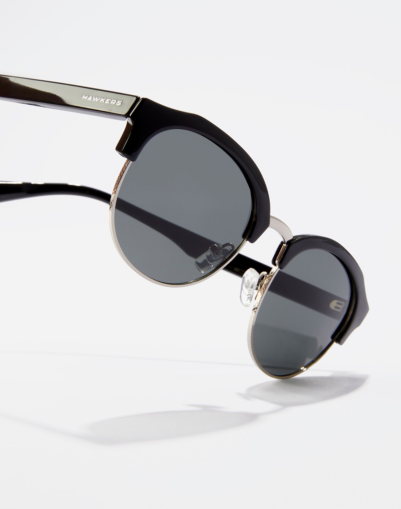 Gafas de sol de hombre Hawkers CLASSIC ROUNDED con montura en negro Hawkers El Corte Ingles