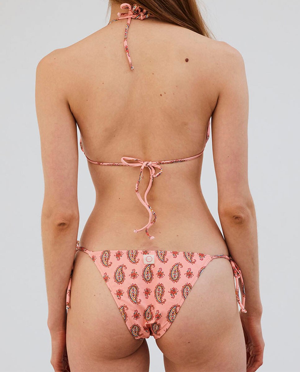 Top de bikini triángulo con cashmere · Bohodot