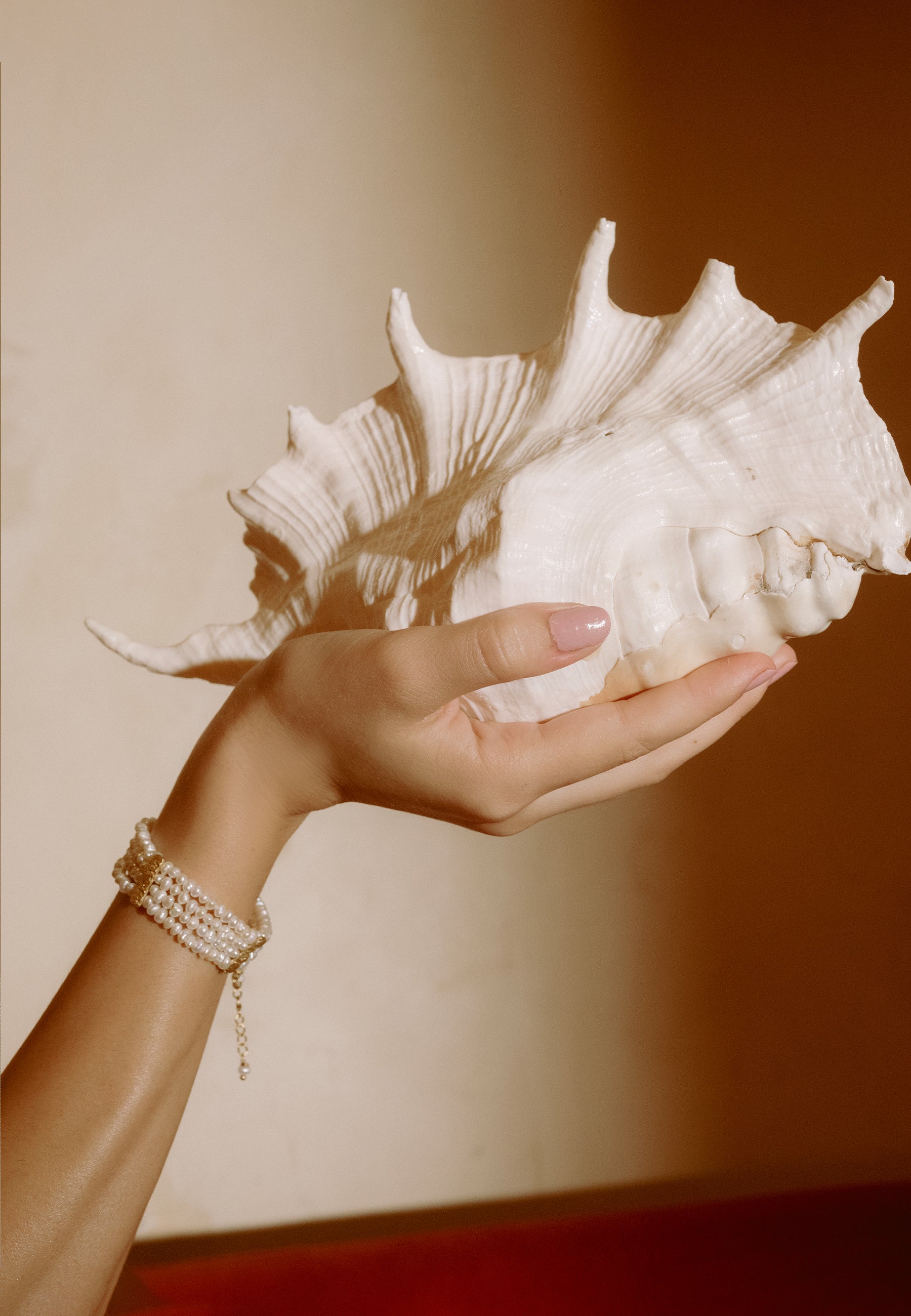 Imagen 0 de Pulsera de cadena bañada en oro con perlas liliana Blanco