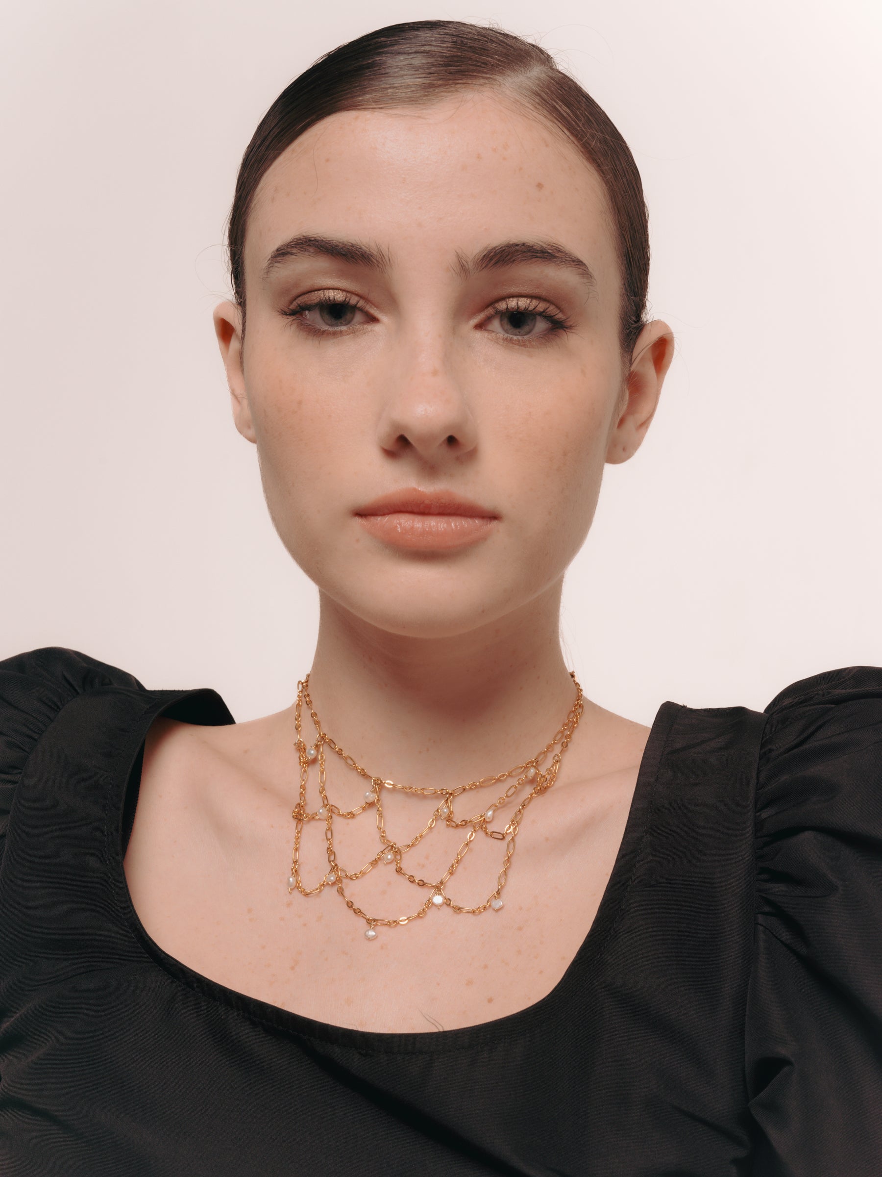 Collar tipo chocker bañado en oro con perlas hana - Lavani Jewels - Blanco Blanco-3