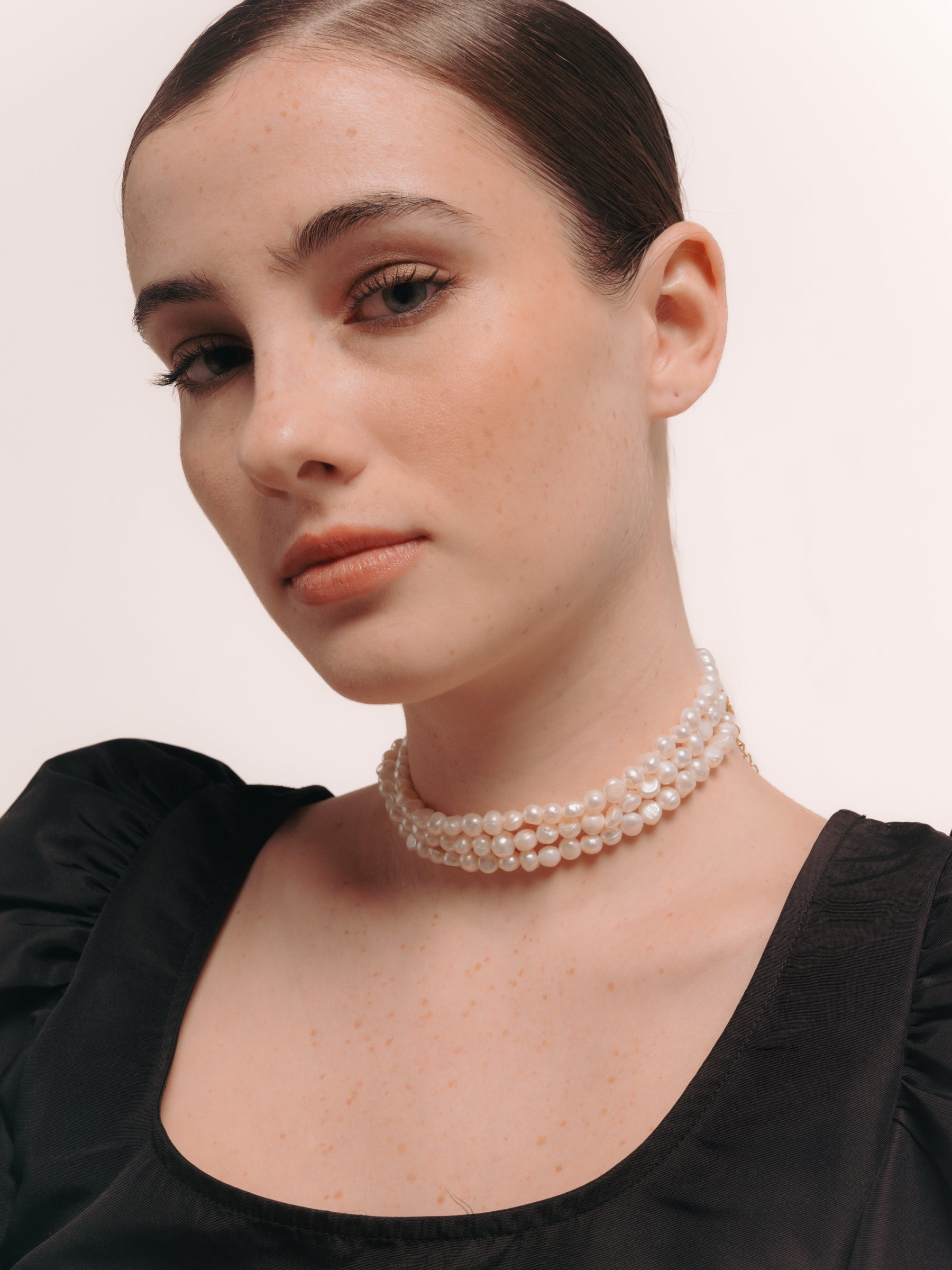 Collar tipo chocker bañado en oro con perlas mizu - Lavani Jewels - Blanco Blanco-4