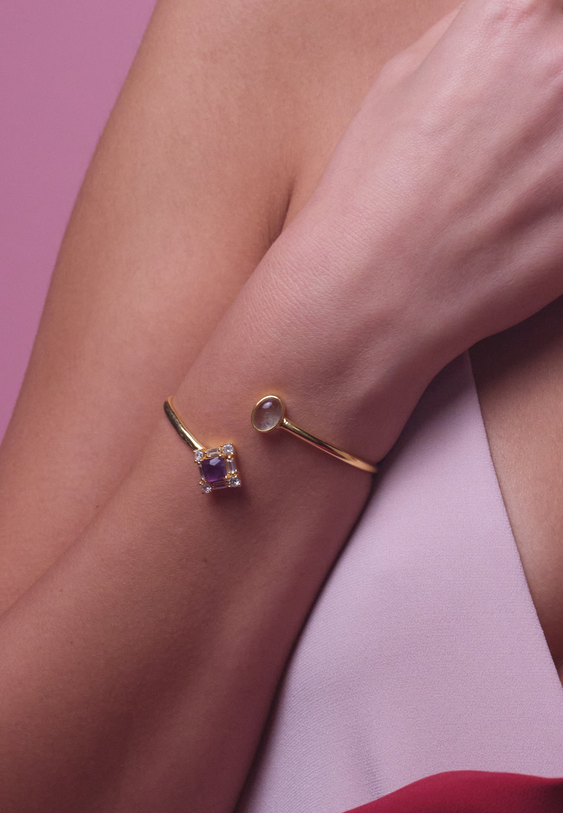 Brazalete bañado en oro con piedras polaris - Lavani Jewels - Morado Morado-4