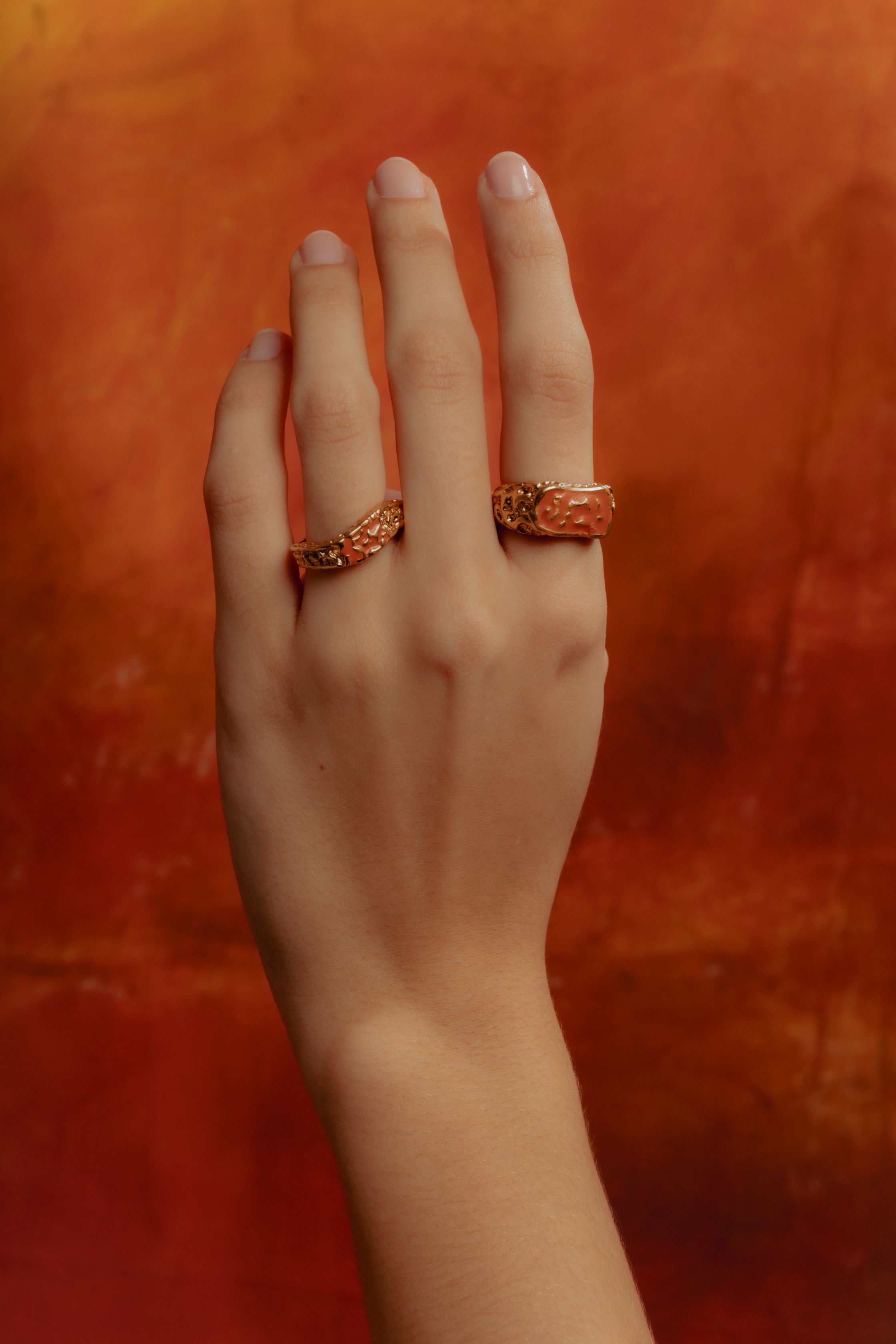 Anillo tipo sello bañado en oro con piedra silueta organica geiser - Lavani Jewels - Naranja Naranja-4