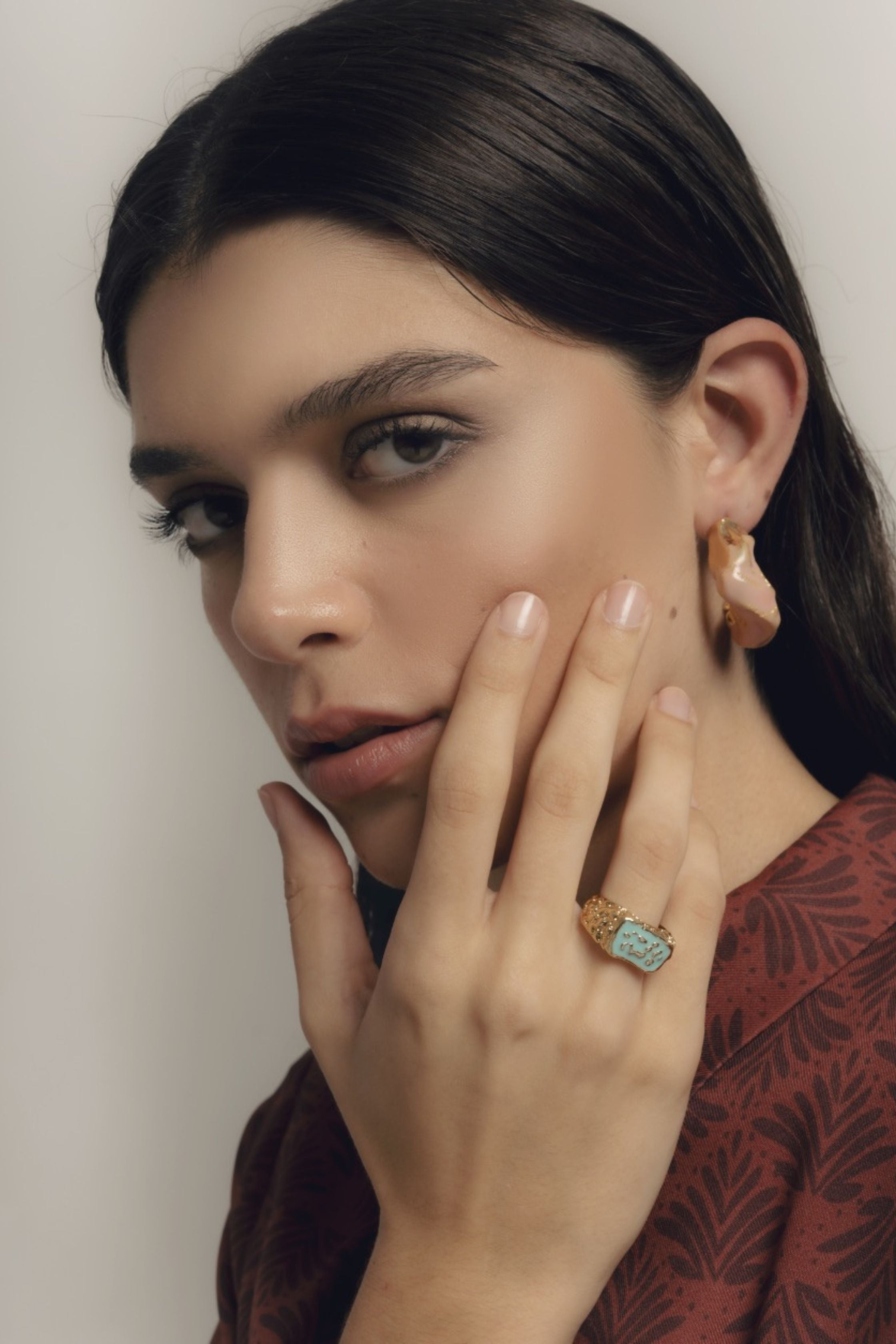 Anillo sello bañado en oro con piedra estilo audaz magma - Lavani Jewels - Azul Turquesa Azul Turquesa-5