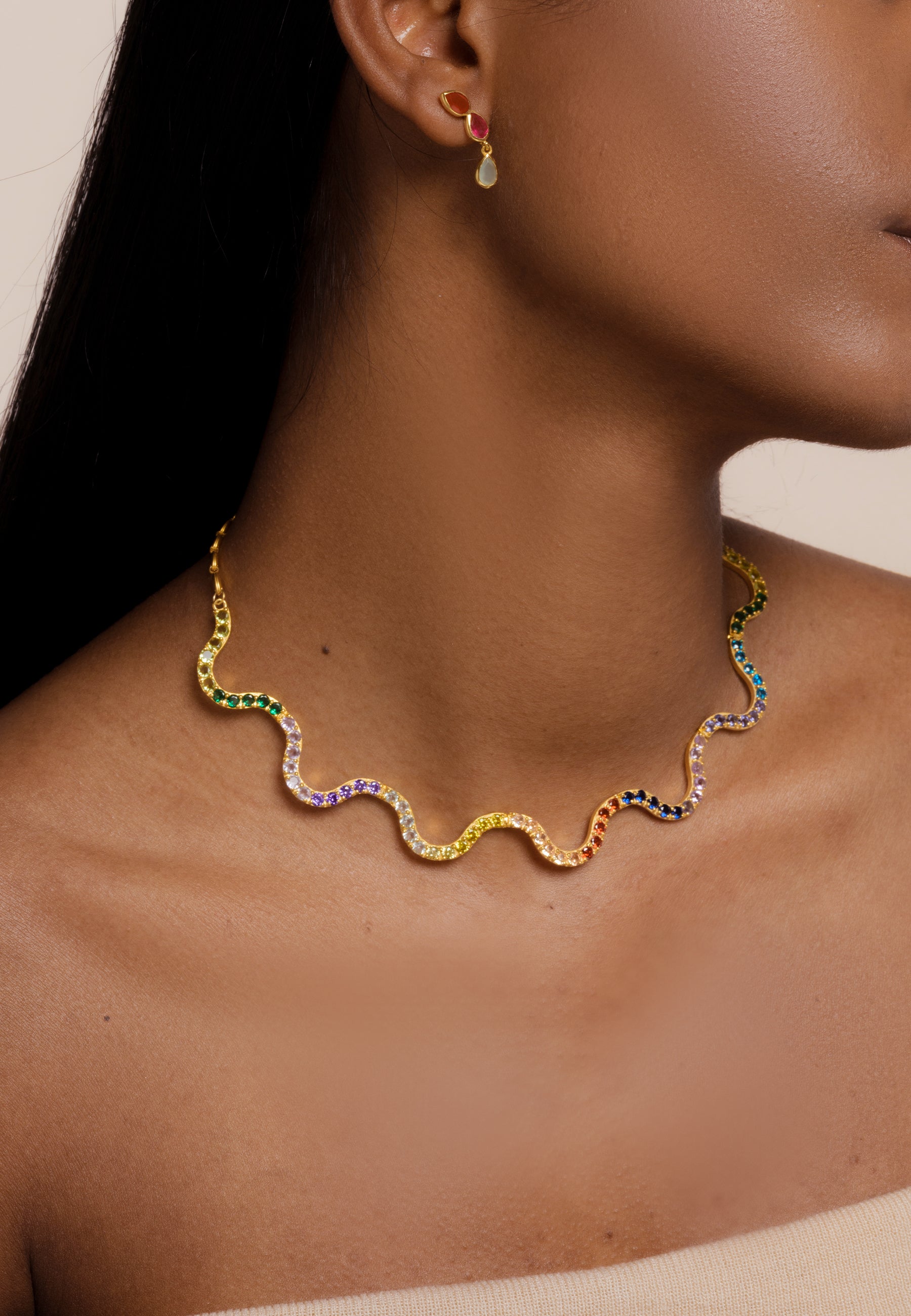 Gargantilla bañada en oro con piedras diseño vibrante - Lavani Jewels - Multicolor Multicolor-5