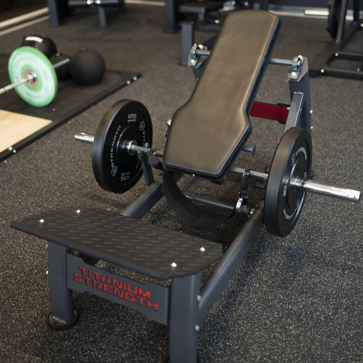 Aparto de musculación Deluxe Hip Thrust DHP360 Titanium Strength - Negro Negro-3