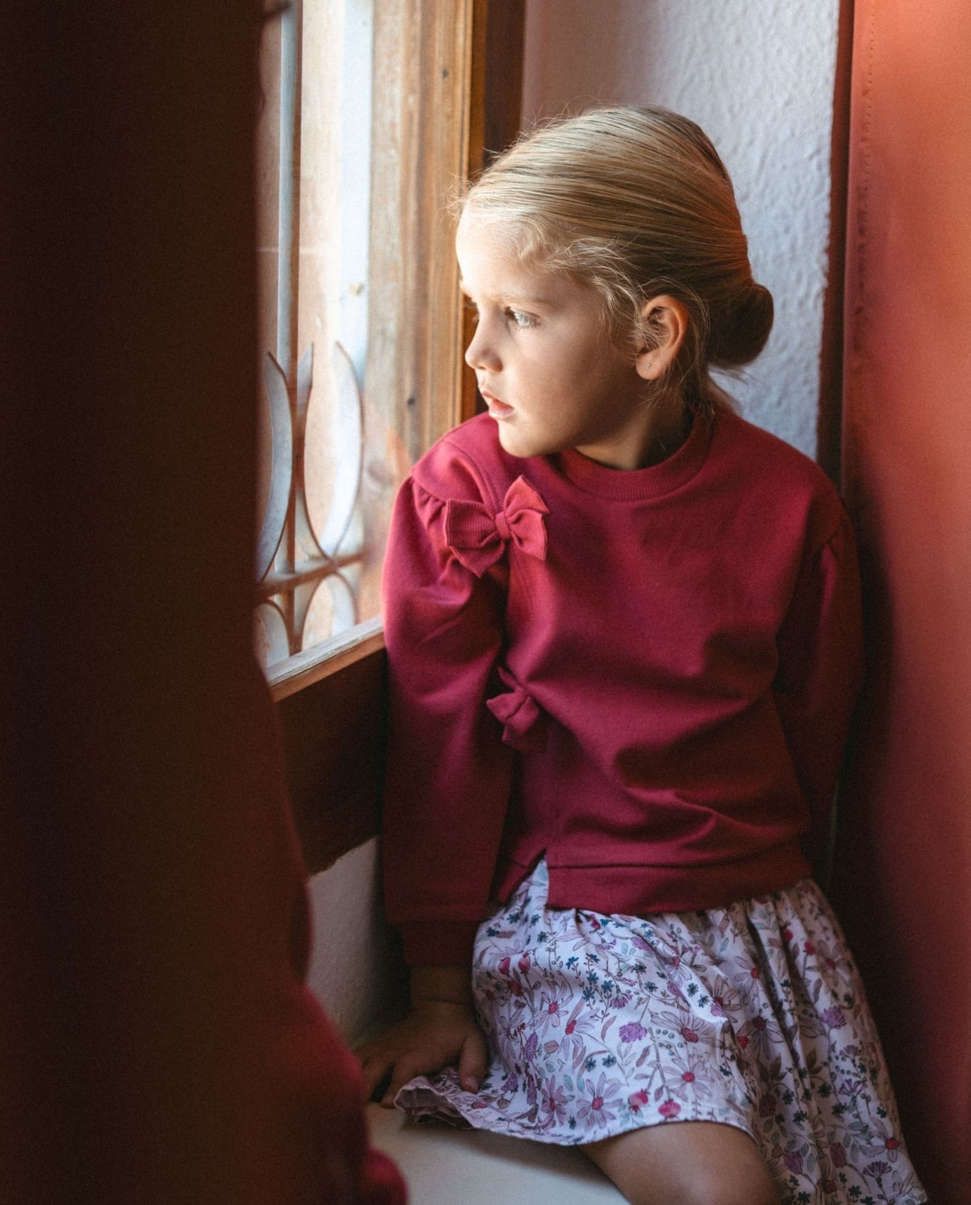 Imagen 1 de Sudadera de niña con lazos Rojo