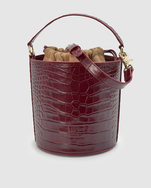 Imagen 0 de Bolso de mano tipo cubo multiposición de piel vacuna grabada en coco