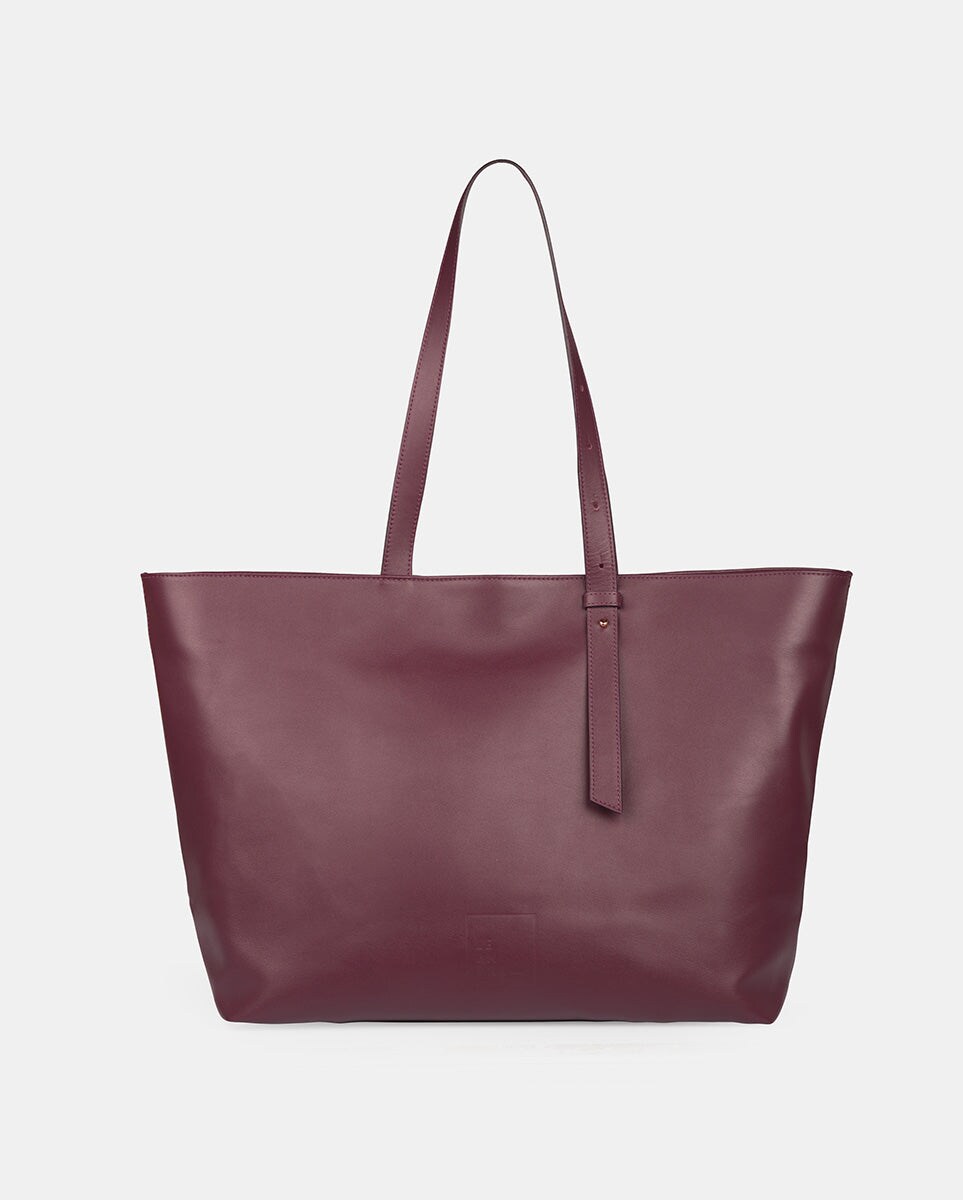 Bolso de hombro de piel en color burdeos · Leandra · El Corte Inglés