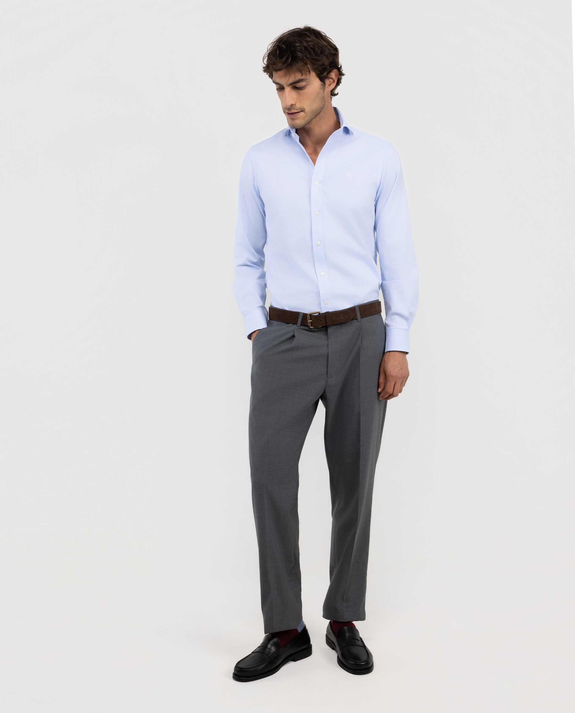 Imagen 0 de Pantalón de hombre de traje lavable de pinzas Gris