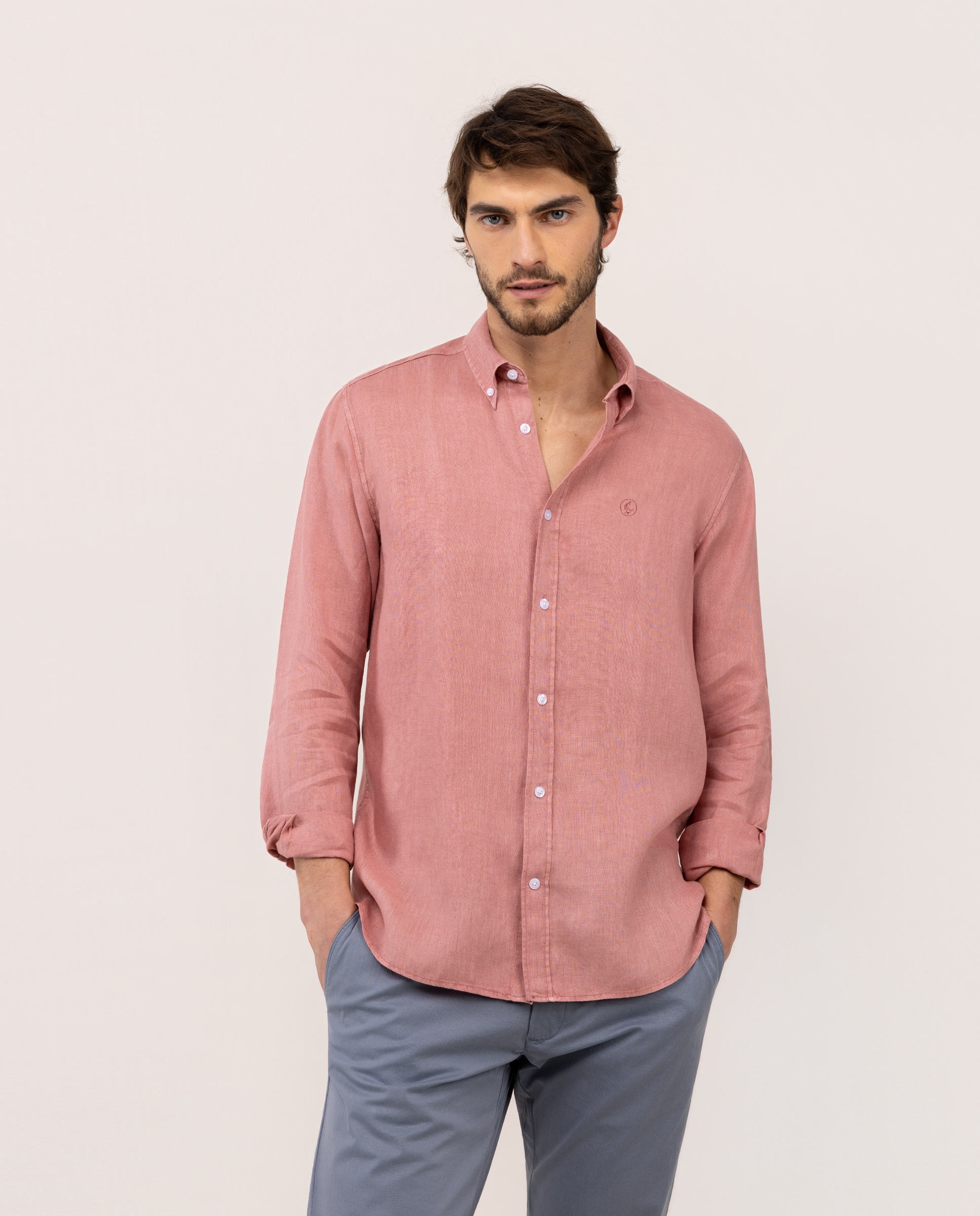 Imagen 0 de Camisa de lino de hombre garment dyed Rojo Teja