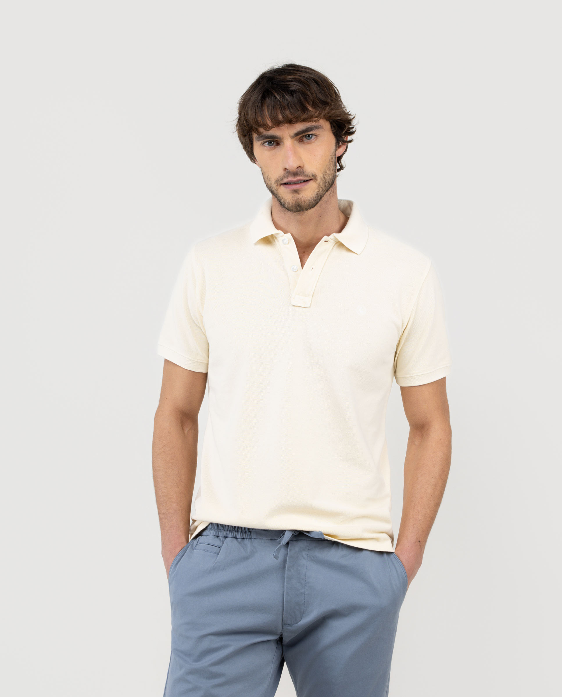 Imagen 0 de Polo con tinte natural de hombre liso Crudo
