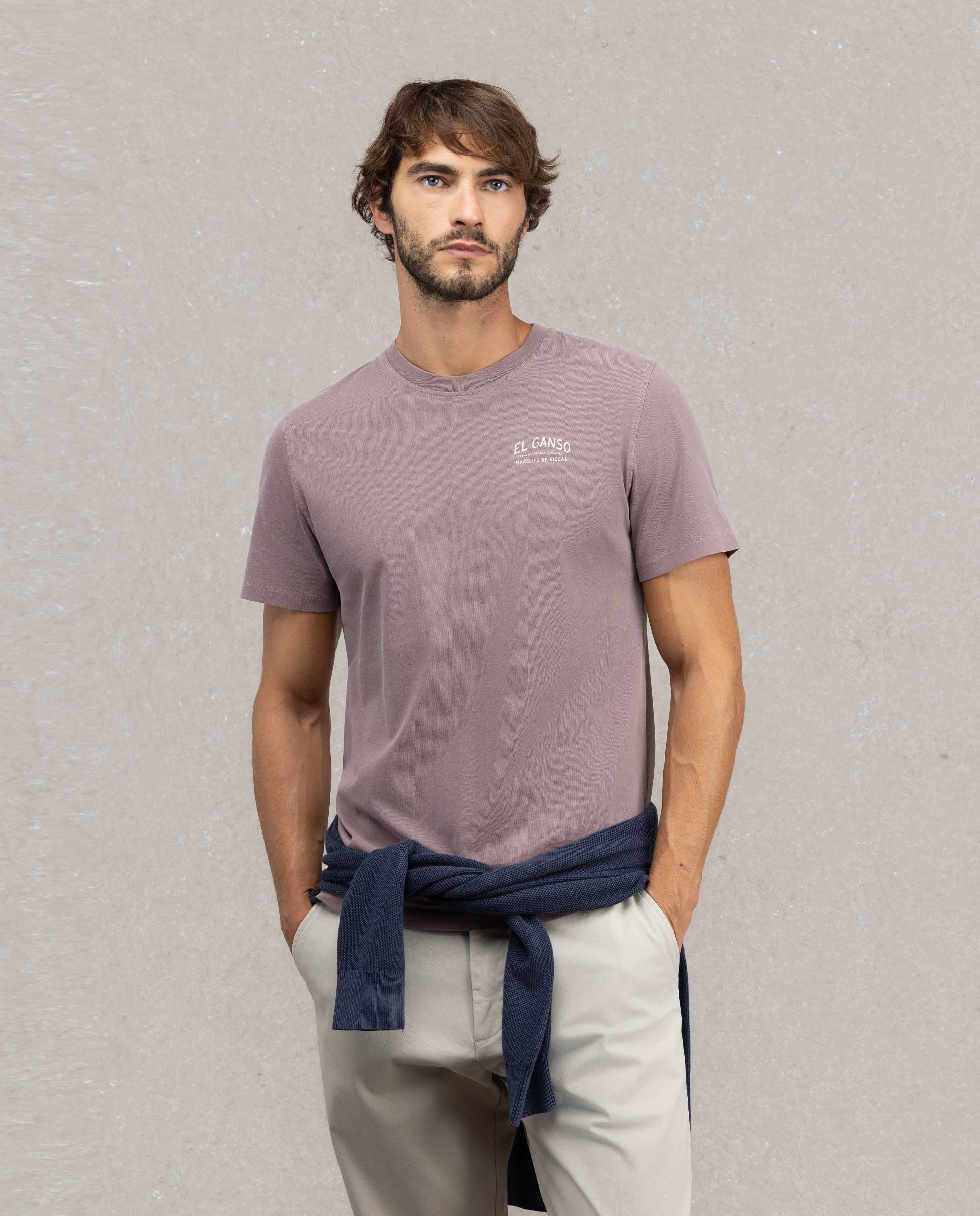 Imagen 0 de Camiseta de hombre el ganso x marqués de riscal Morado