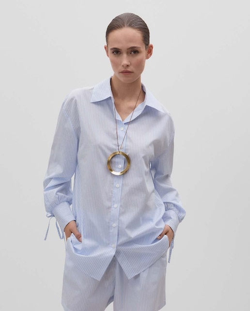 Imagen 0 de Blusa de mujer bordada de manga larga