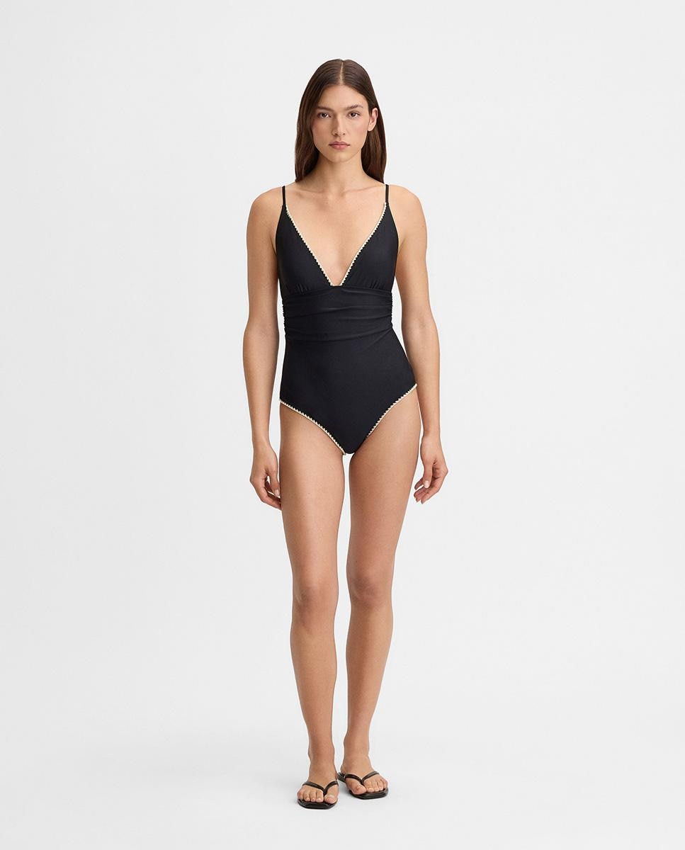 Imagen 0 de Bañador de mujer escote pico Negro