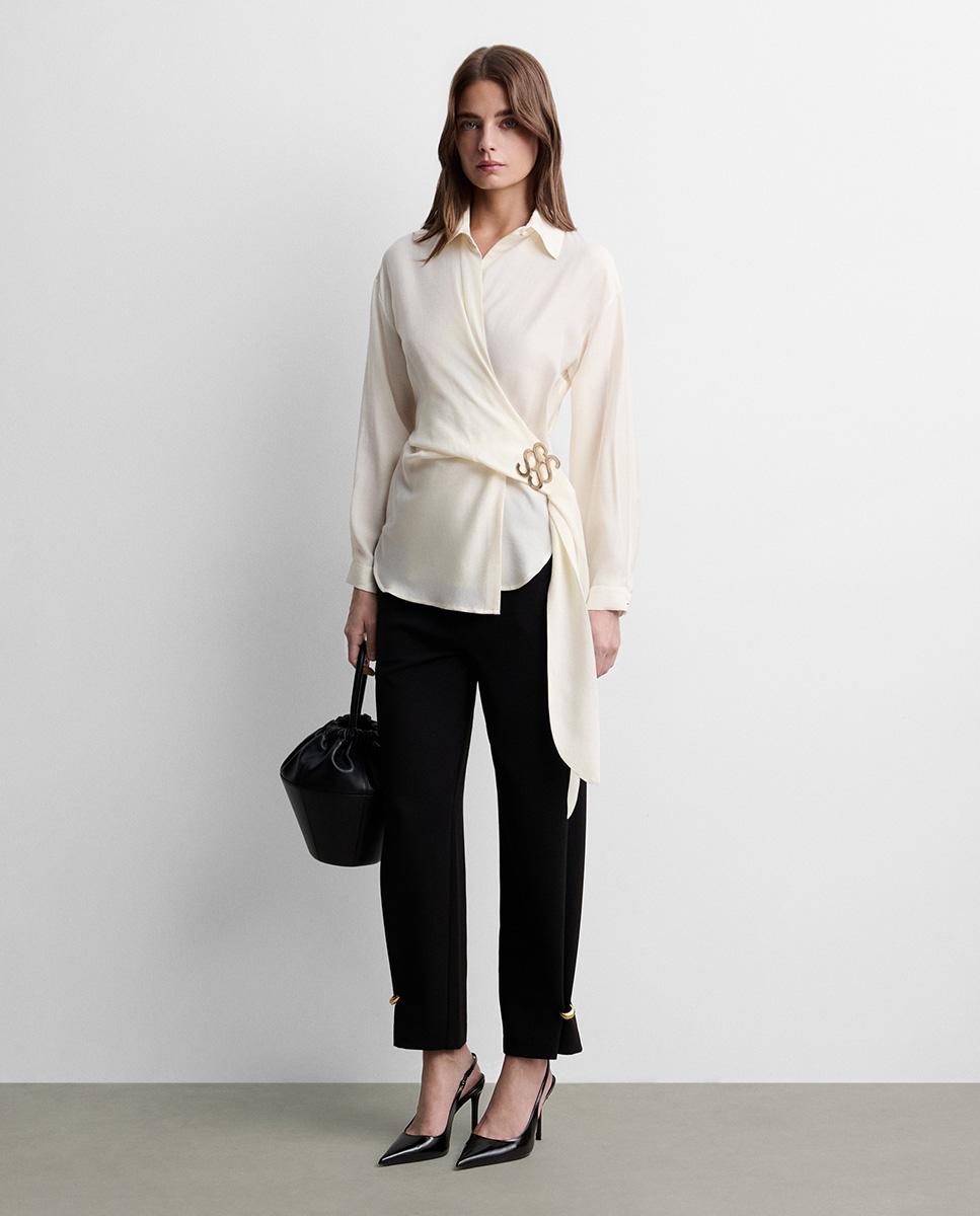 Imagen 0 de Blusa de mujer fluida lazada Crudo