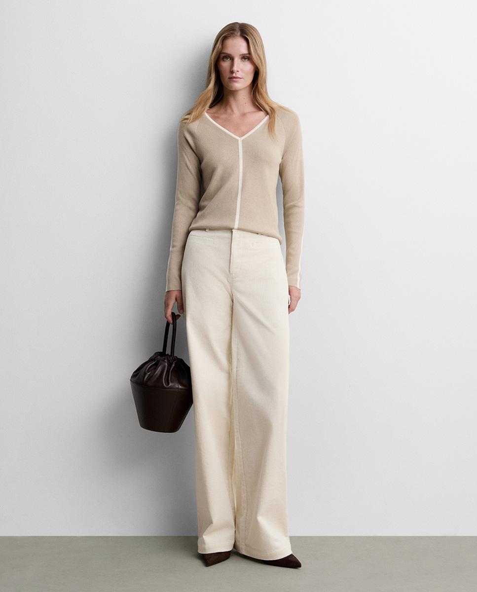 Imagen 0 de Jersey de mujer escote pico Beige