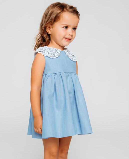 Imagen 0 de Vestido de bebé niña con cuello de guipur a contraste