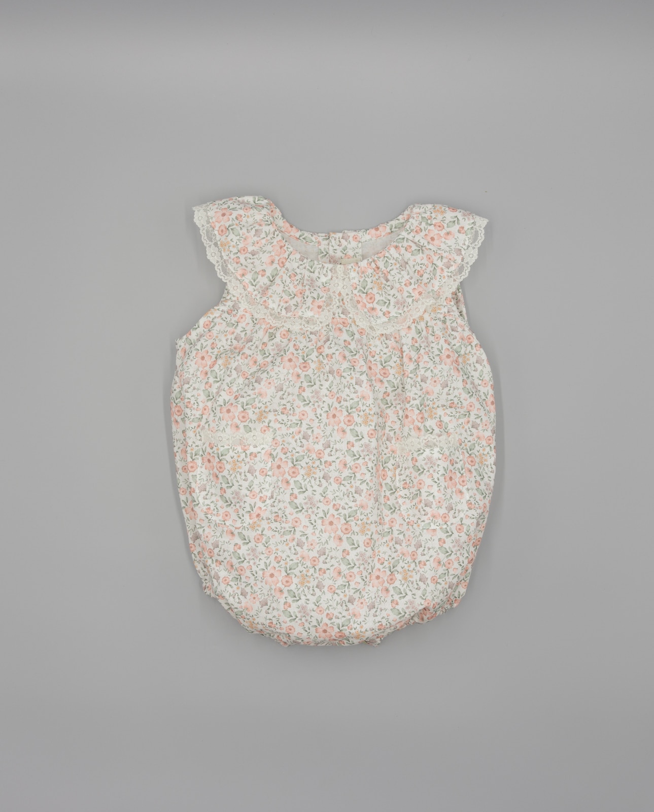 Pelele de bebé con estampado floral y volante en escote - Fina Ejerique - Coral Coral-3