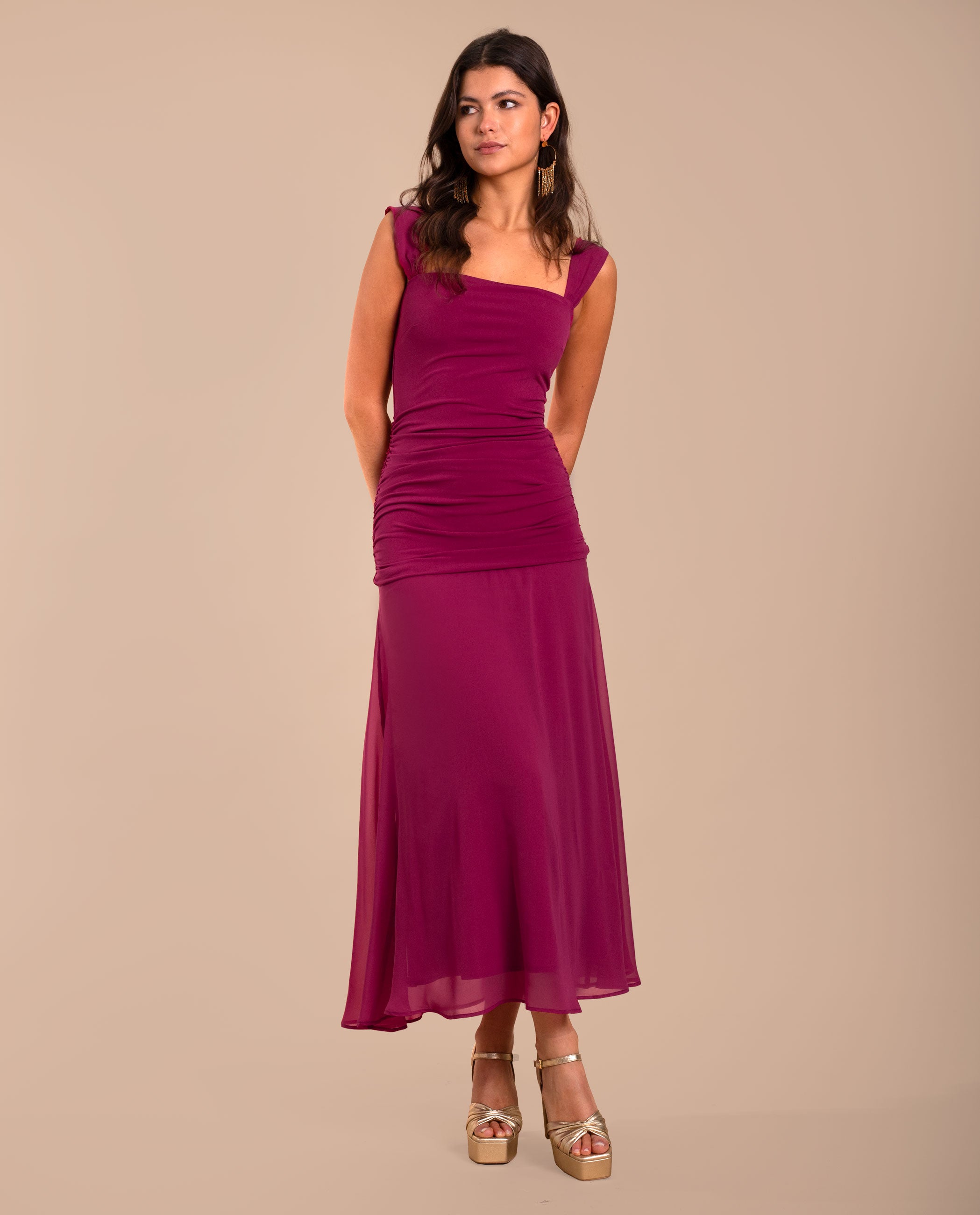 The-Are - Vestido midi con cuerpo drapeado y falda de gasa.
