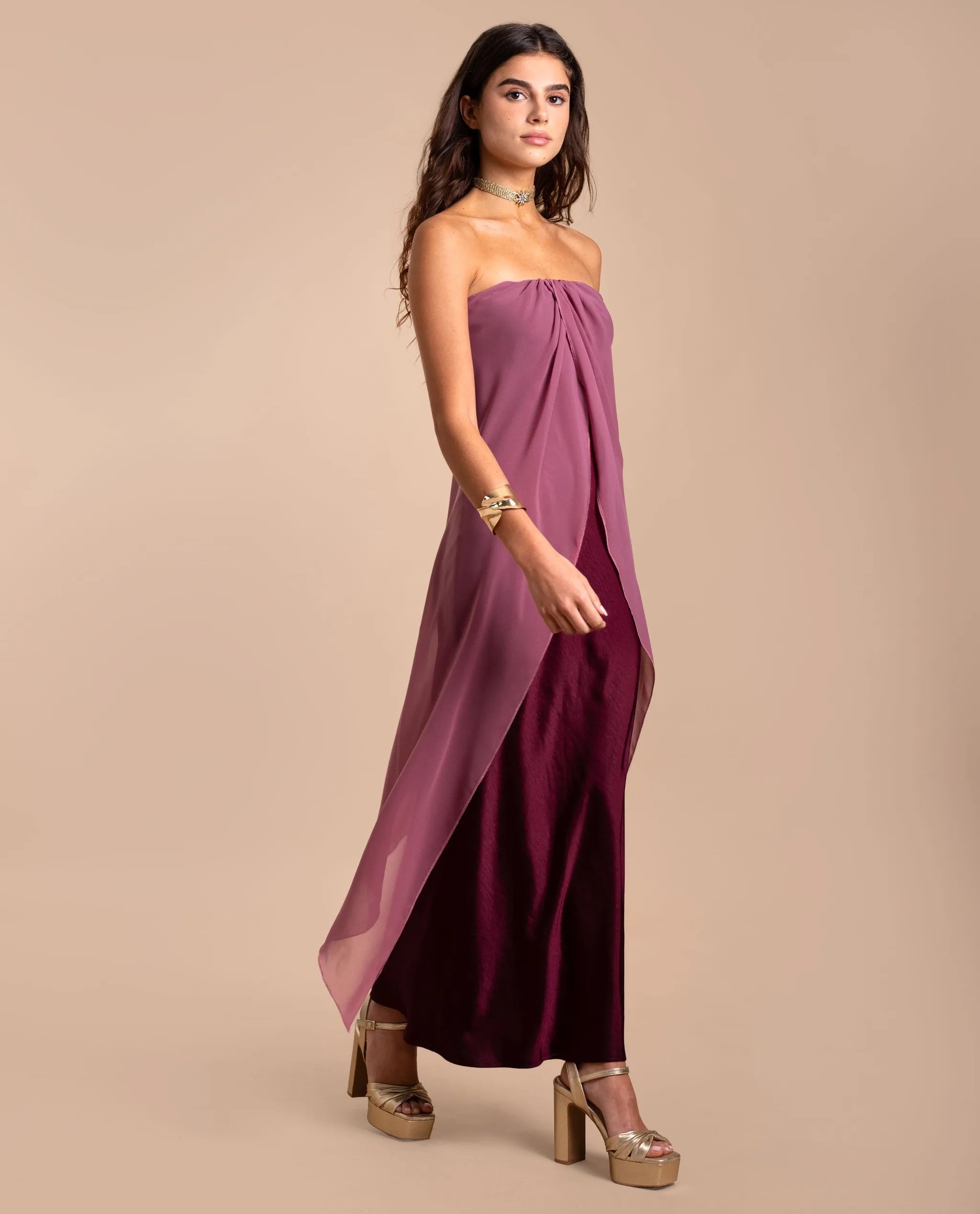 The-Are - Vestido midi con escote palabra de honor y capa.