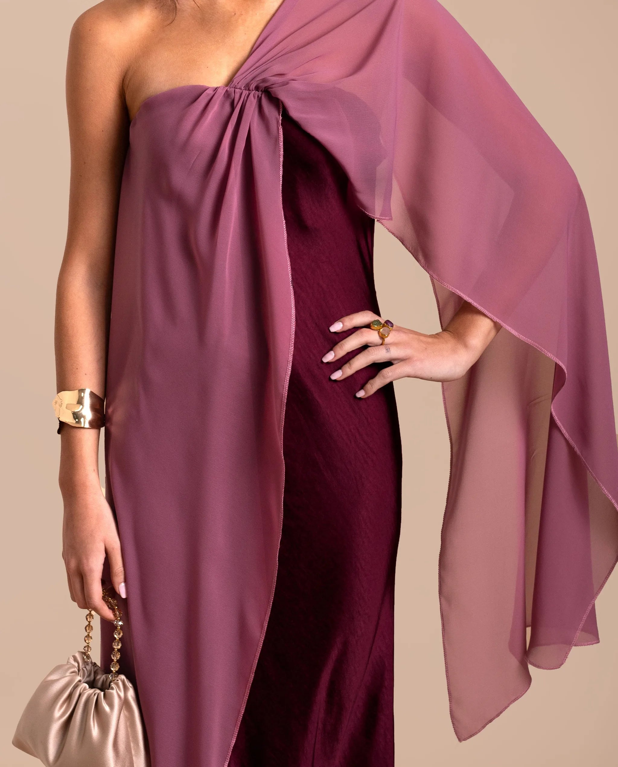 Vestido midi con escote palabra de honor y capa - The-Are - Rosa Rosa-4