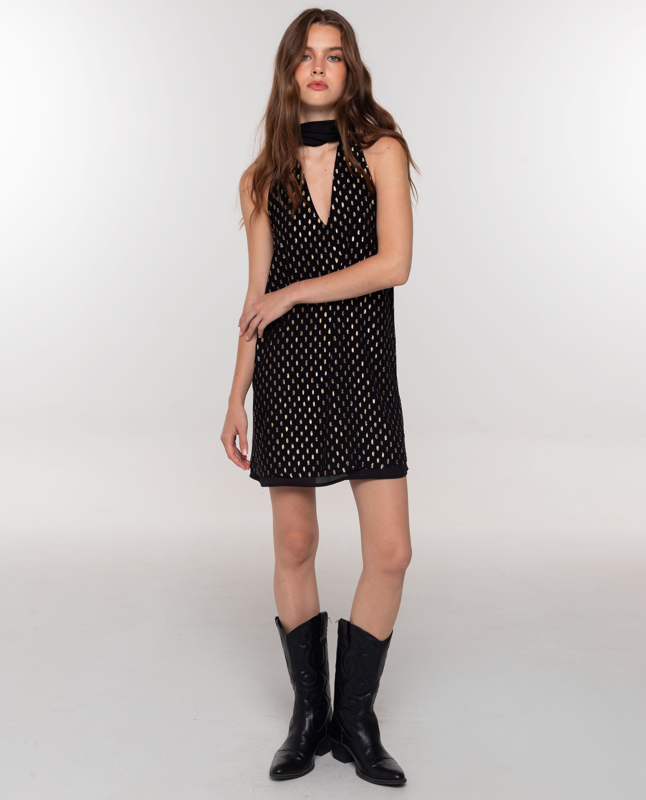 The-Are - Vestido corto con lazada al cuello y escote pico.