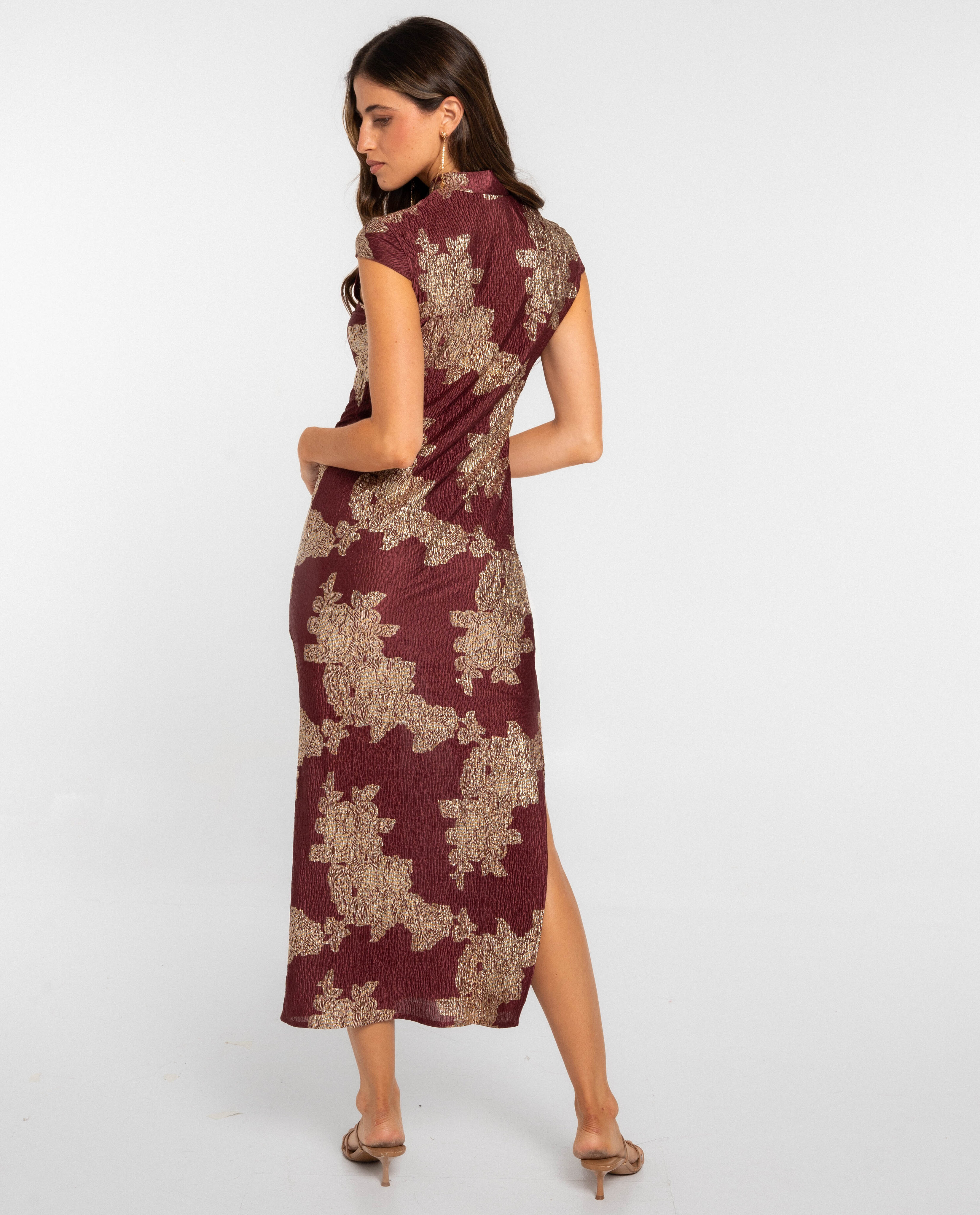 Imagen 3 de Vestido midi con escote de alamares - Burdeos Burdeos