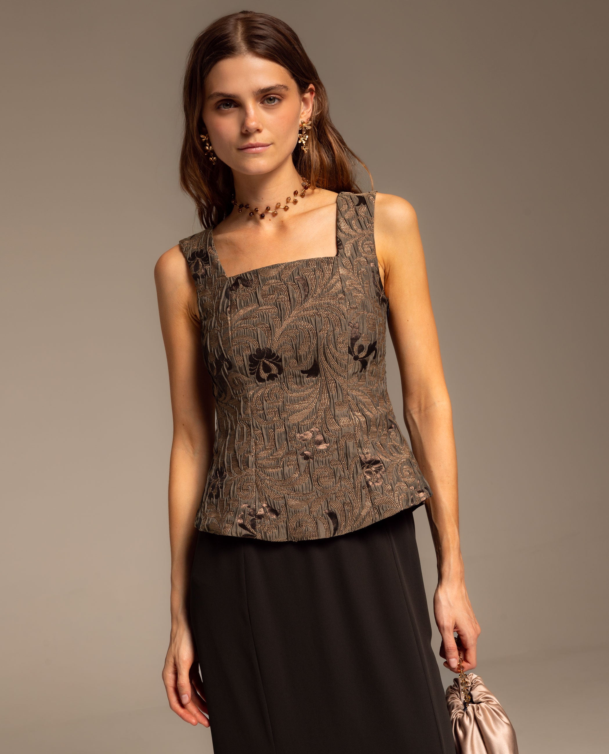 Imagen 0 de Top estilo corpiño de tirantes con brocado de mujer Camel