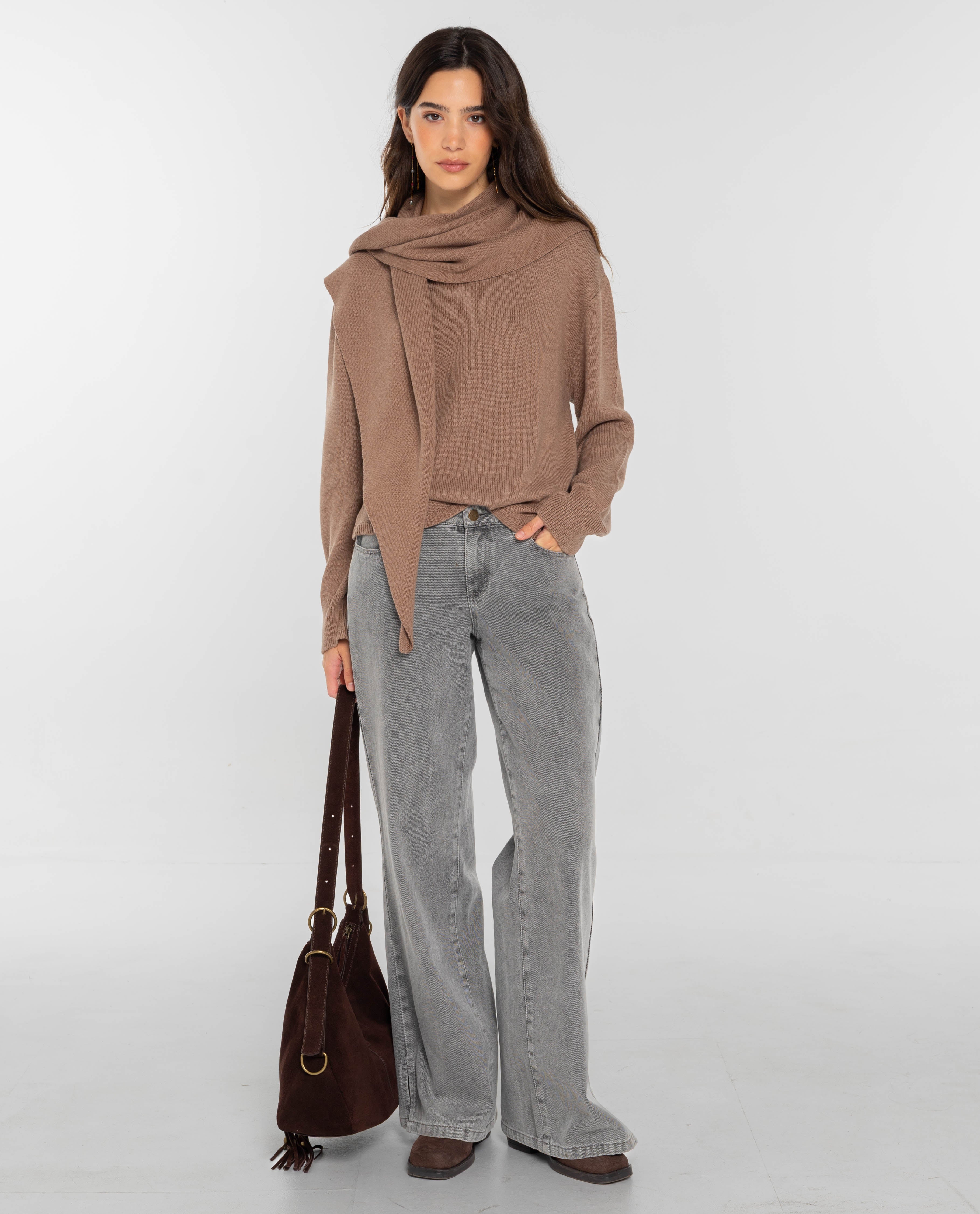 The-Are - Jeans denim recto con costura delantera de mujer.