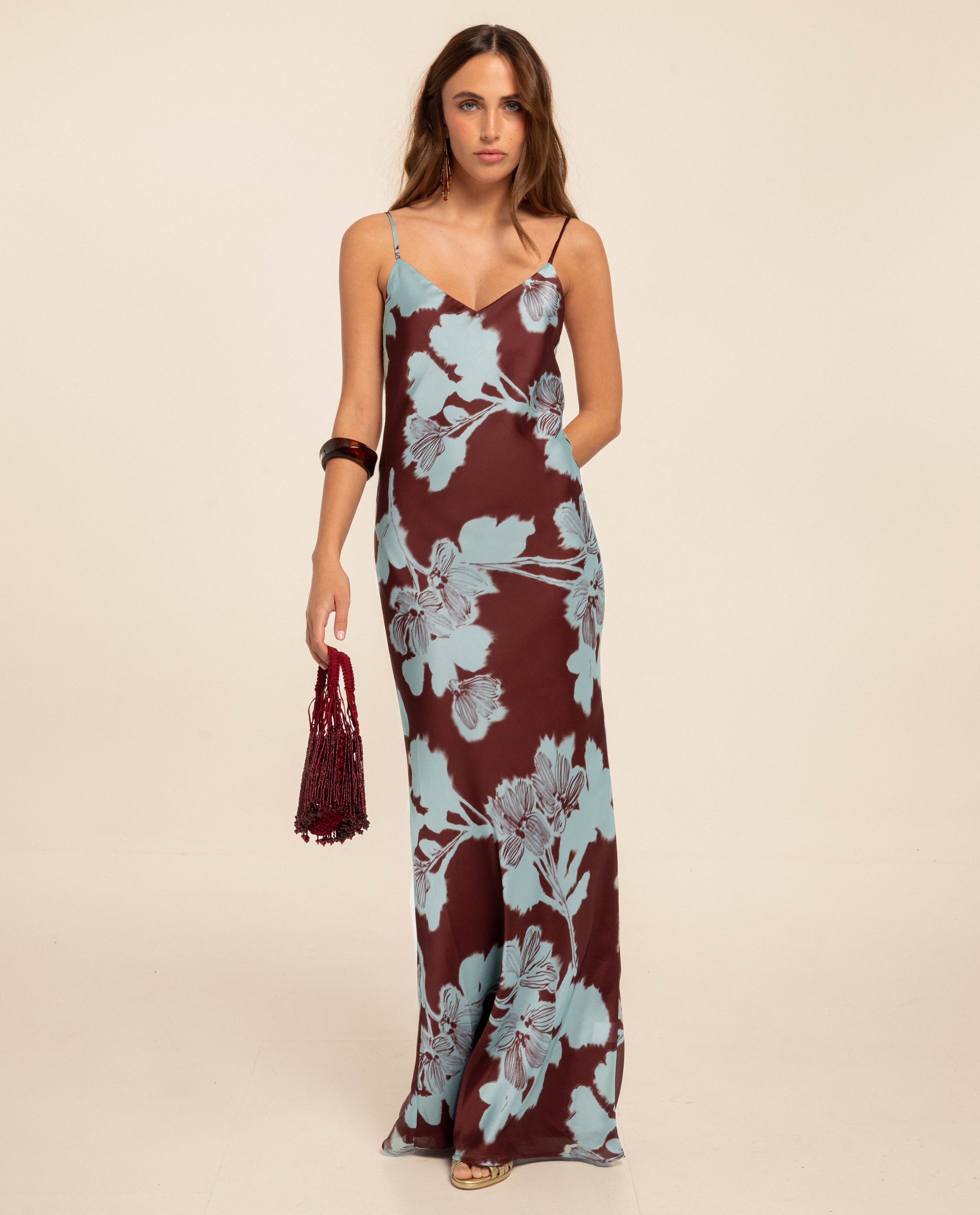 Vestido largo lencero con tirantes