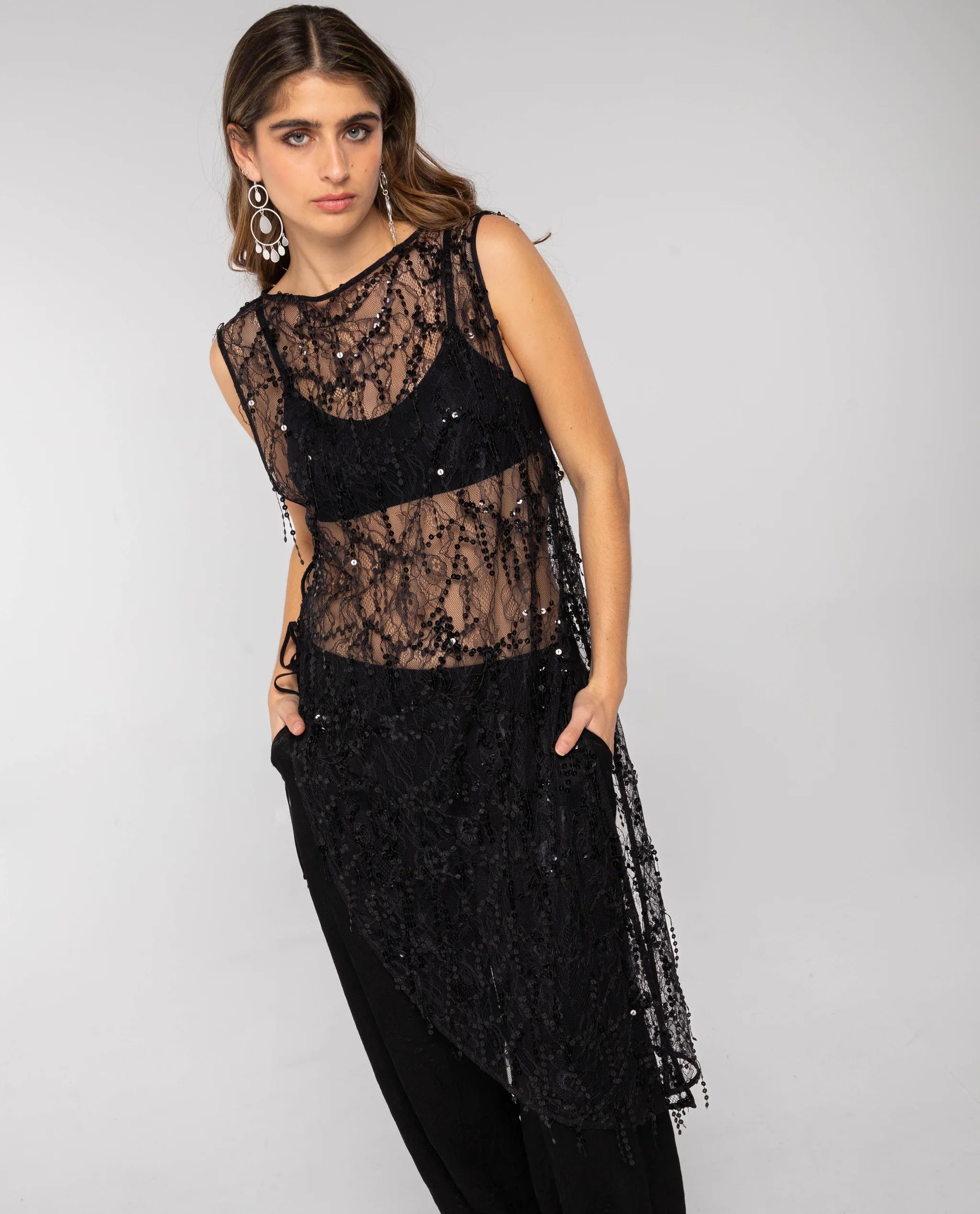 Imagen 0 de Blusa sin mangas de lentejuelas de mujer Negro