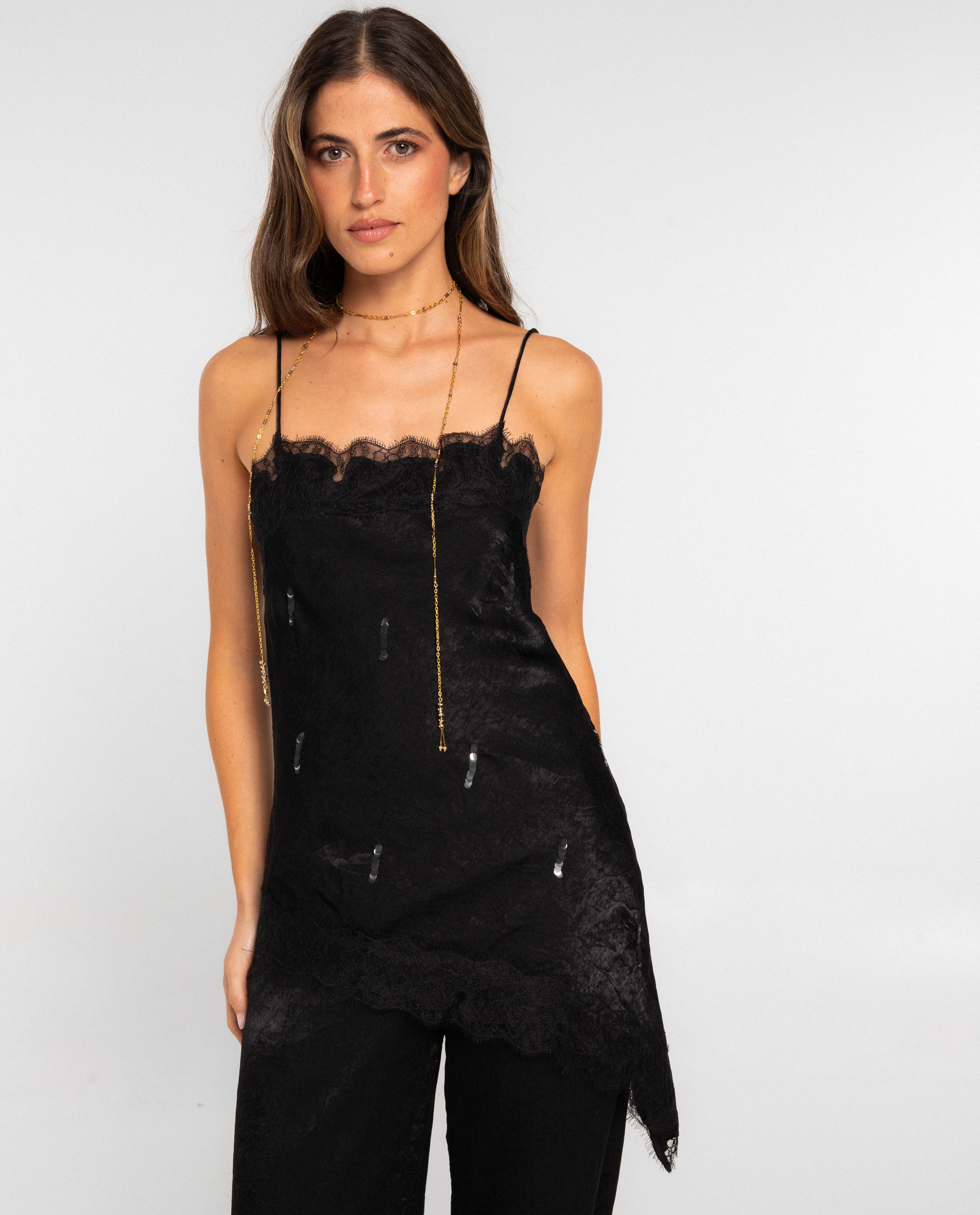 Imagen 1 de Top de mujer lencero con encaje y tirantes Negro