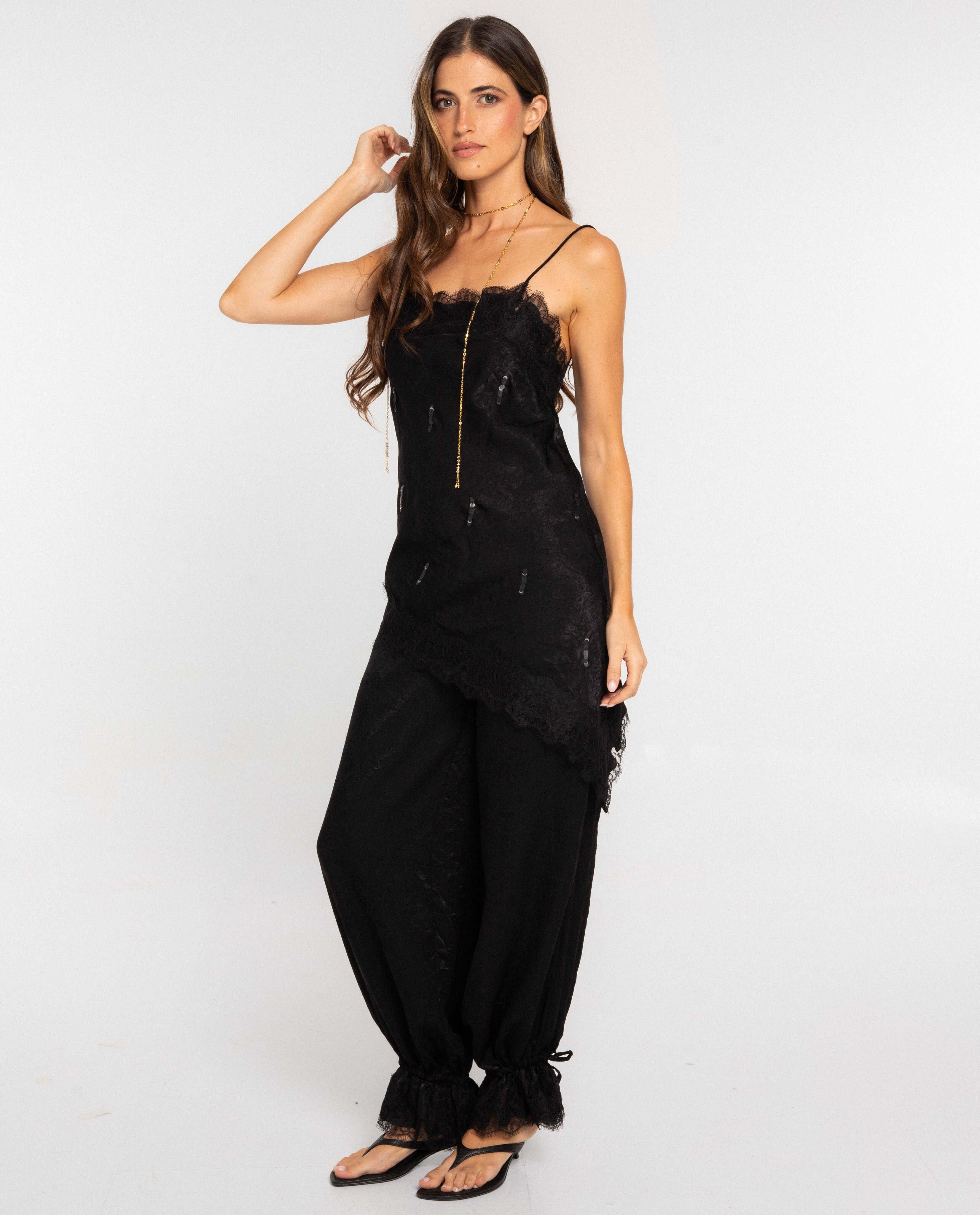 Imagen 4 de Top de mujer lencero con encaje y tirantes - The-Are - Negro Negro
