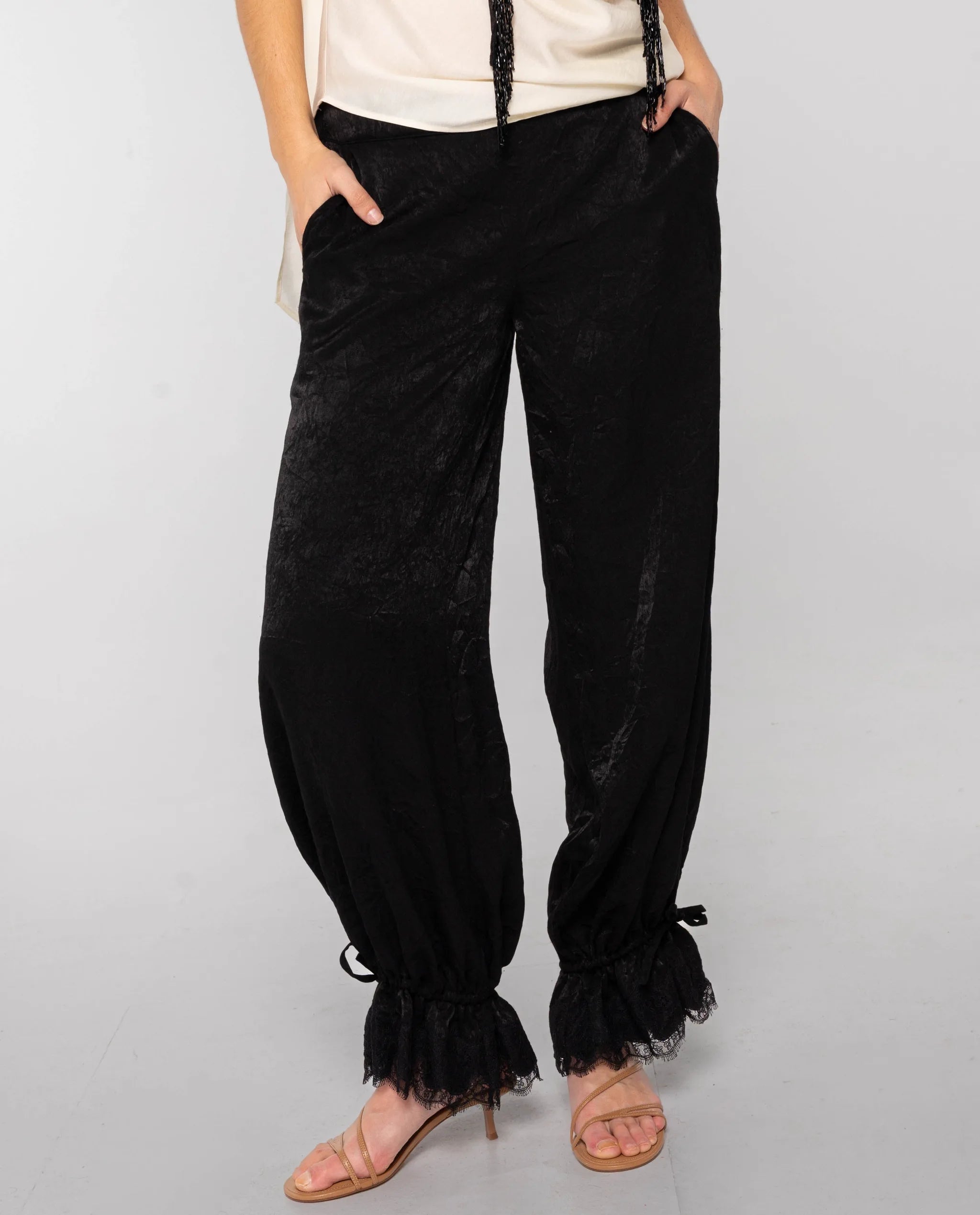 Pantalón recto con acabado bombacho y lentejuelas de mujer - The-Are - Negro Negro-2