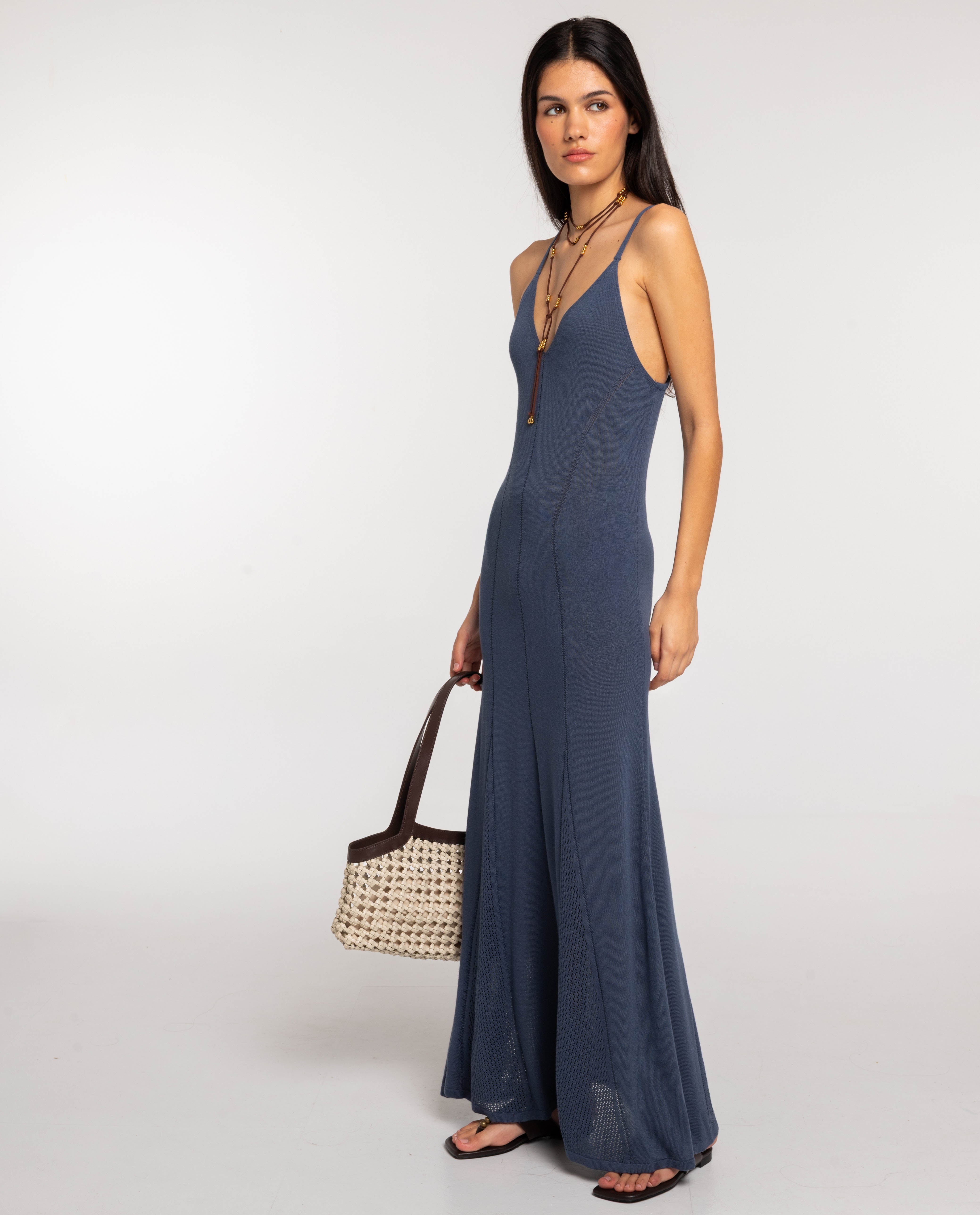 The-Are - Vestido largo de punto con godets.