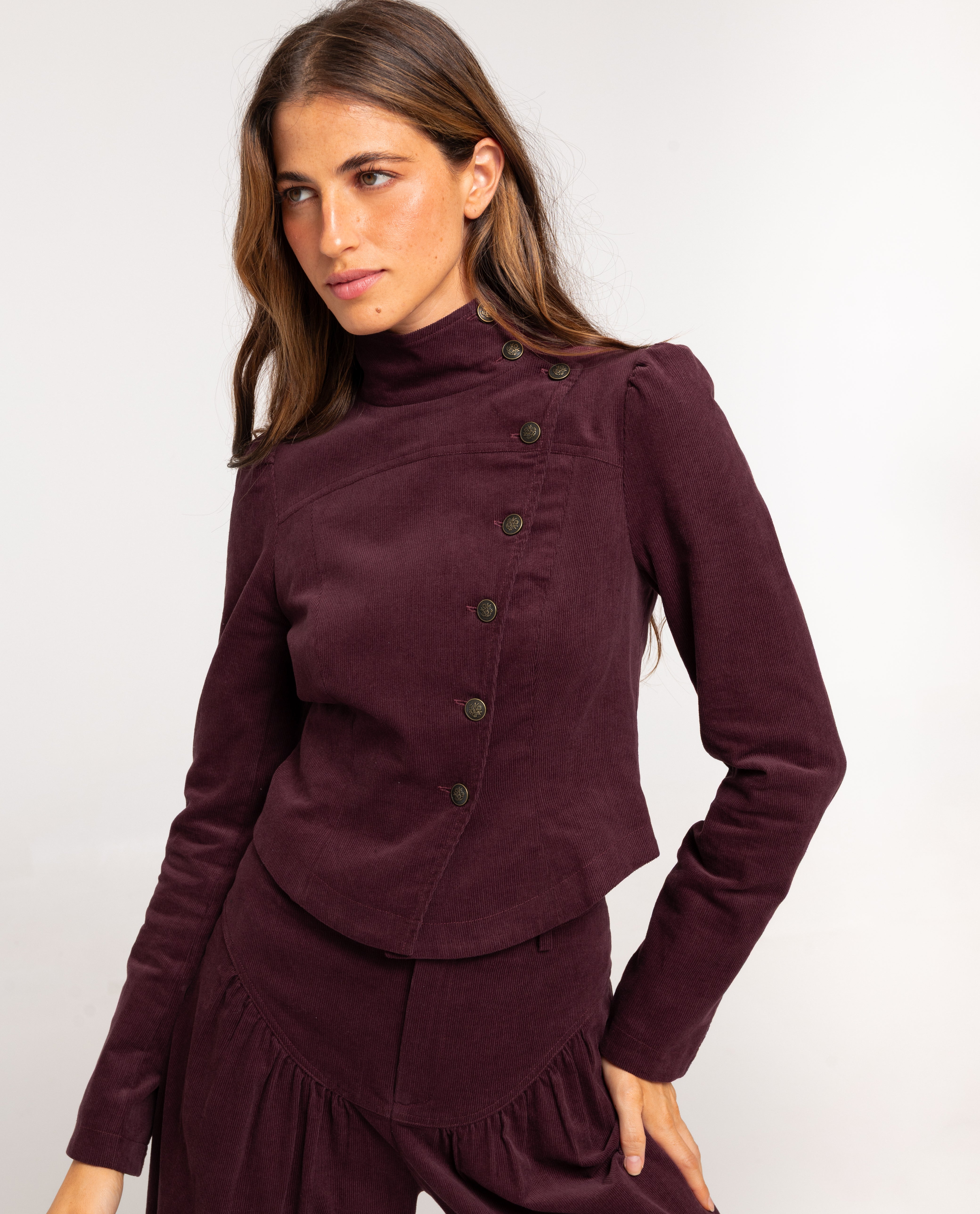 Chaqueta de mujer entallada de pana - The-Are - Berenjena Berenjena-1