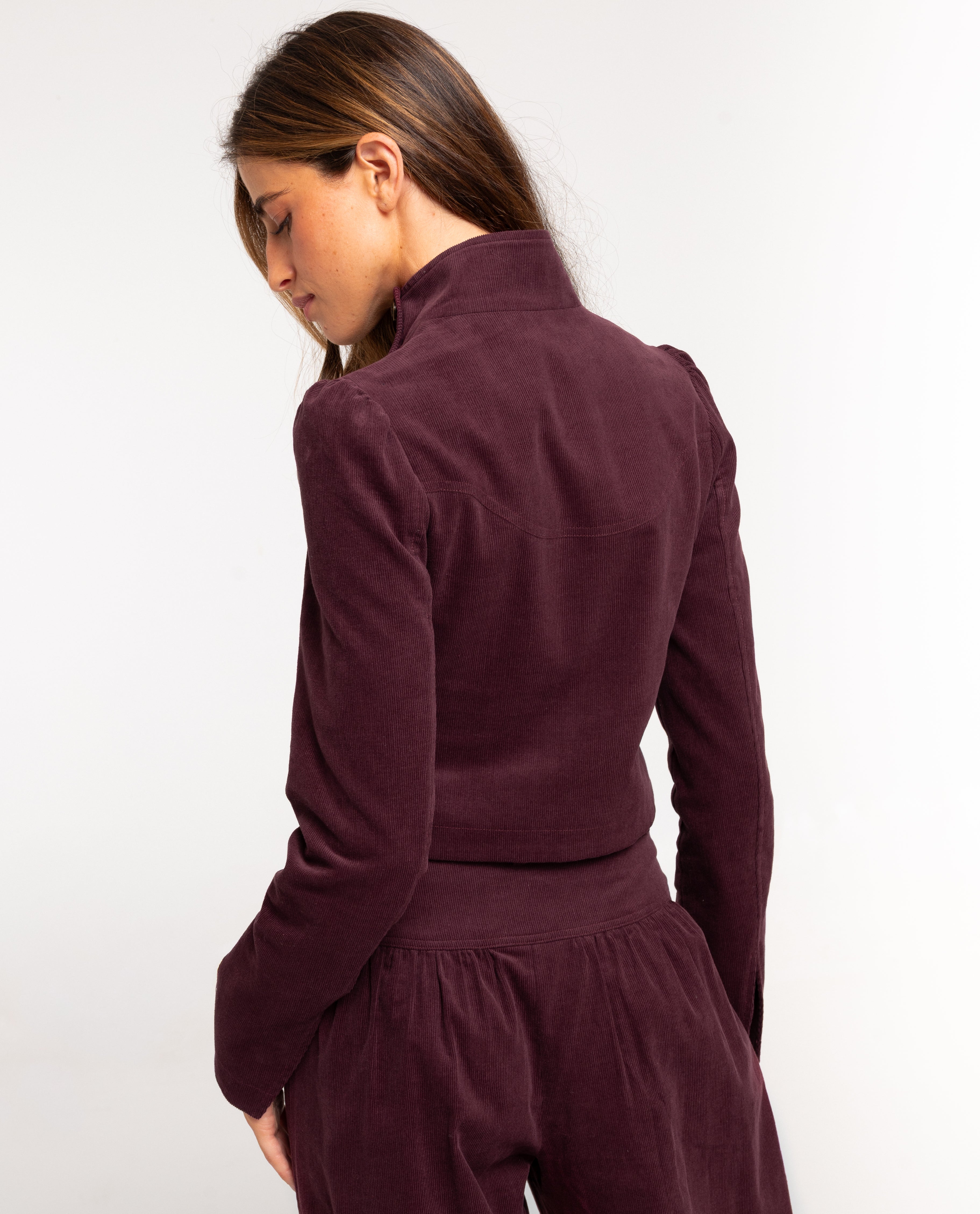 Chaqueta de mujer entallada de pana - The-Are - Berenjena Berenjena-2