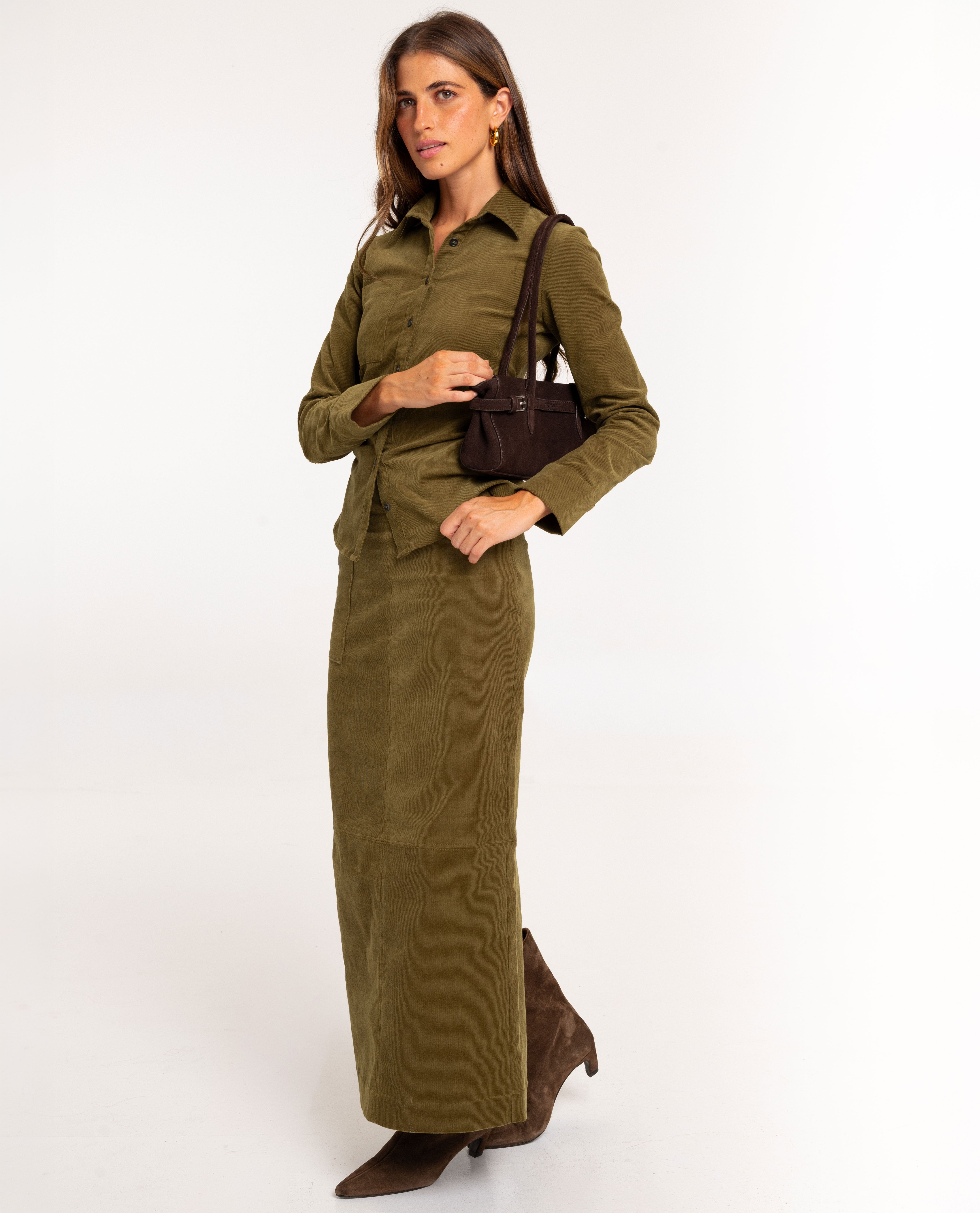Camisa de mujer entallada de pana elástica - The-Are - Verde militar Verde militar-3