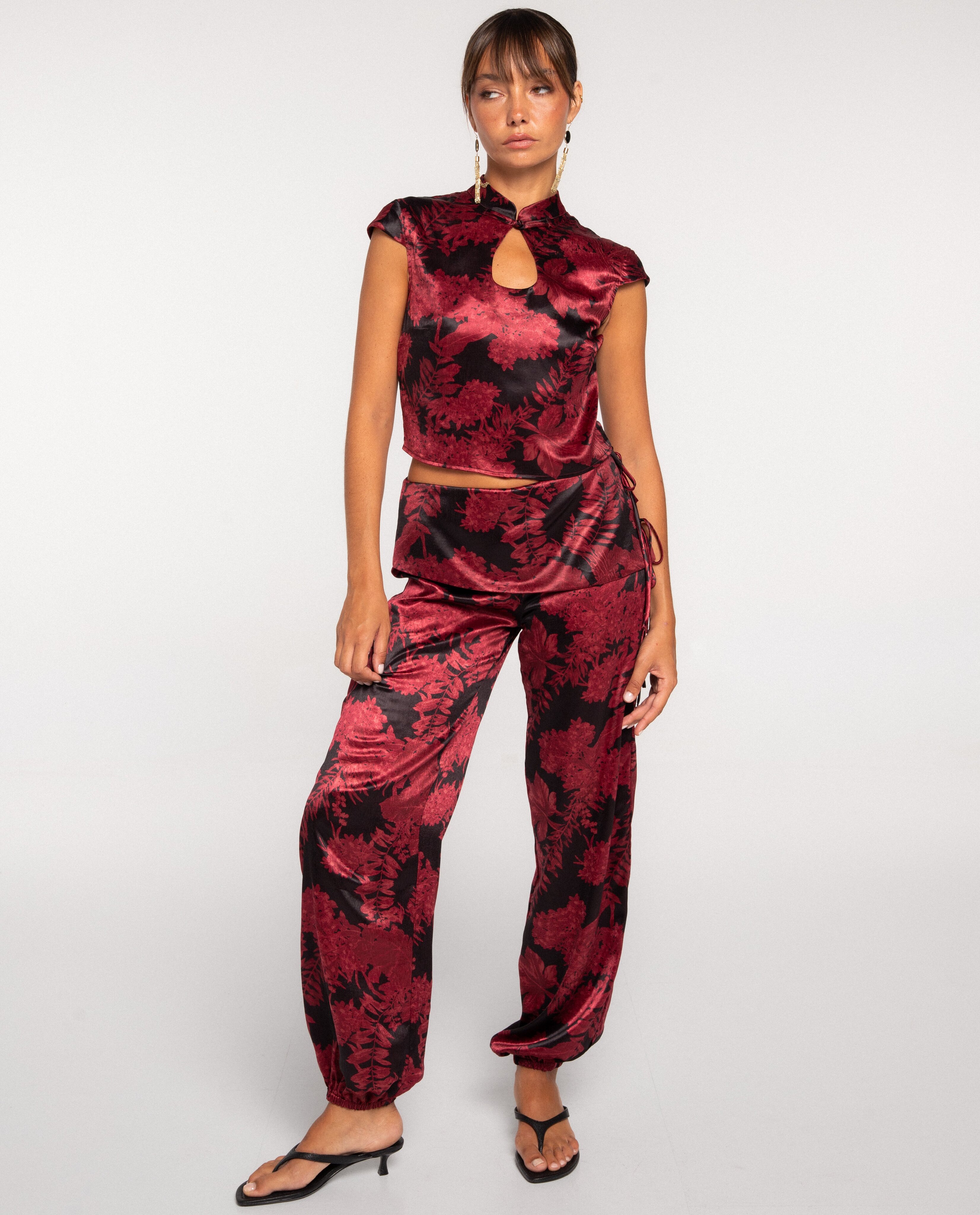 Pantalón ancho tipo bombacho satinado de mujer - The-Are - Rojo Rojo-1