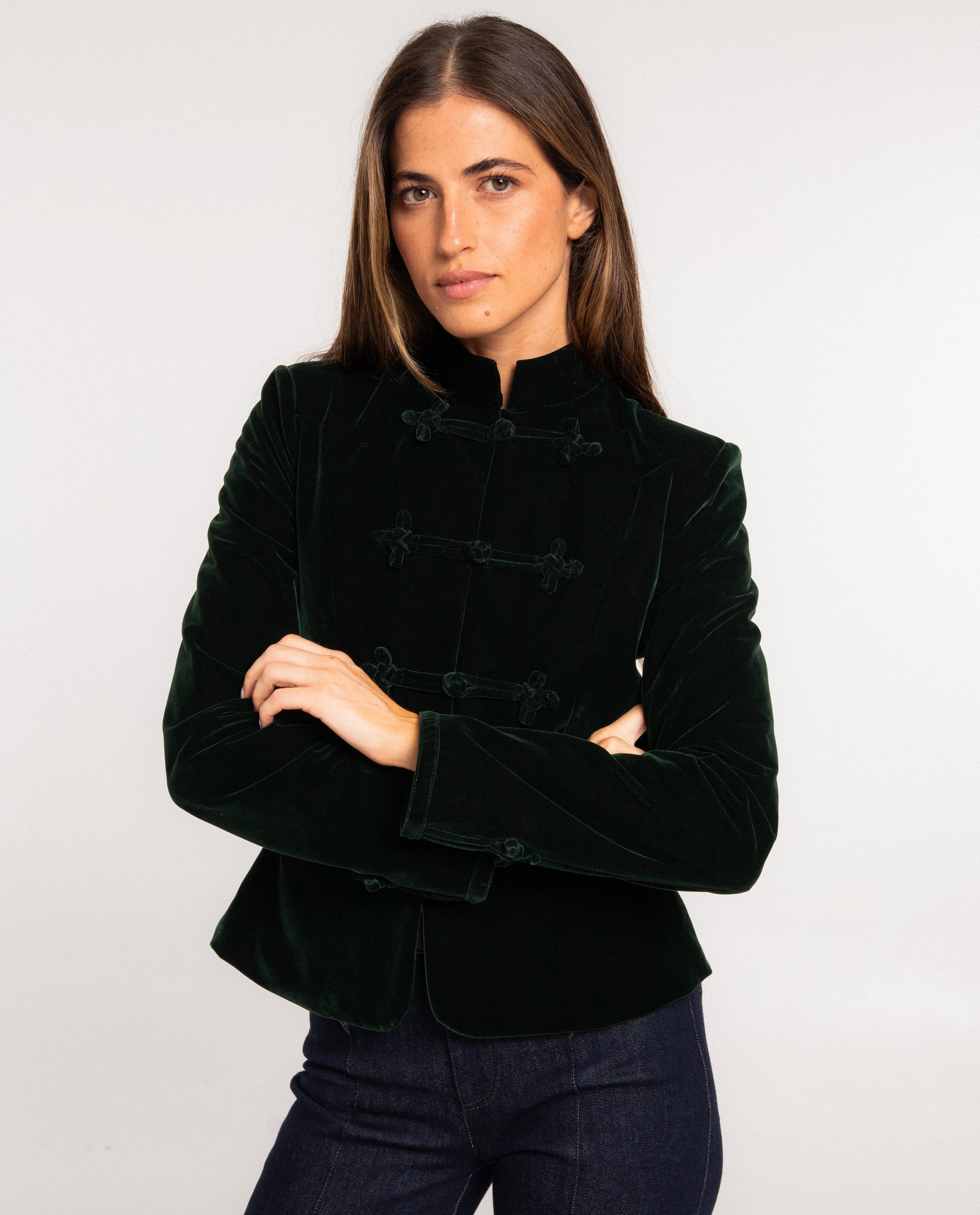 Imagen 0 de Chaqueta corta de efecto terciopelo con cuello mao de mujer Verde