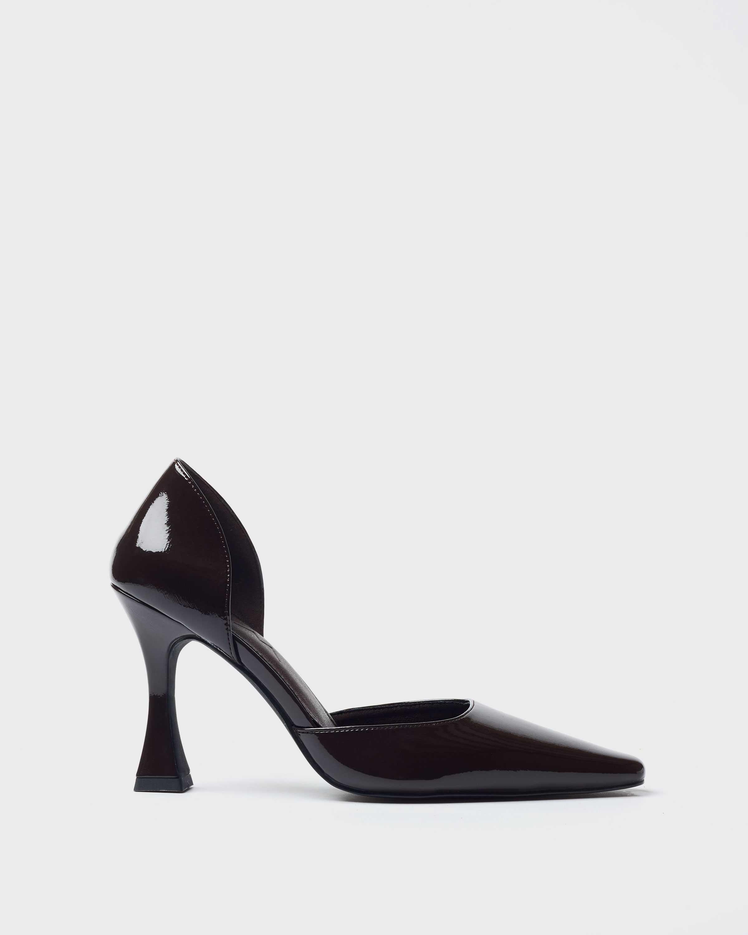 Mim - Zapatos de tacón de mujer cerrados con acabado en punta.