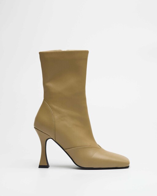 Imagen 0 de Botas de mujer de tacón y caña media