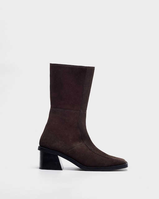 Imagen 0 de Botas de mujer de piel y caña media