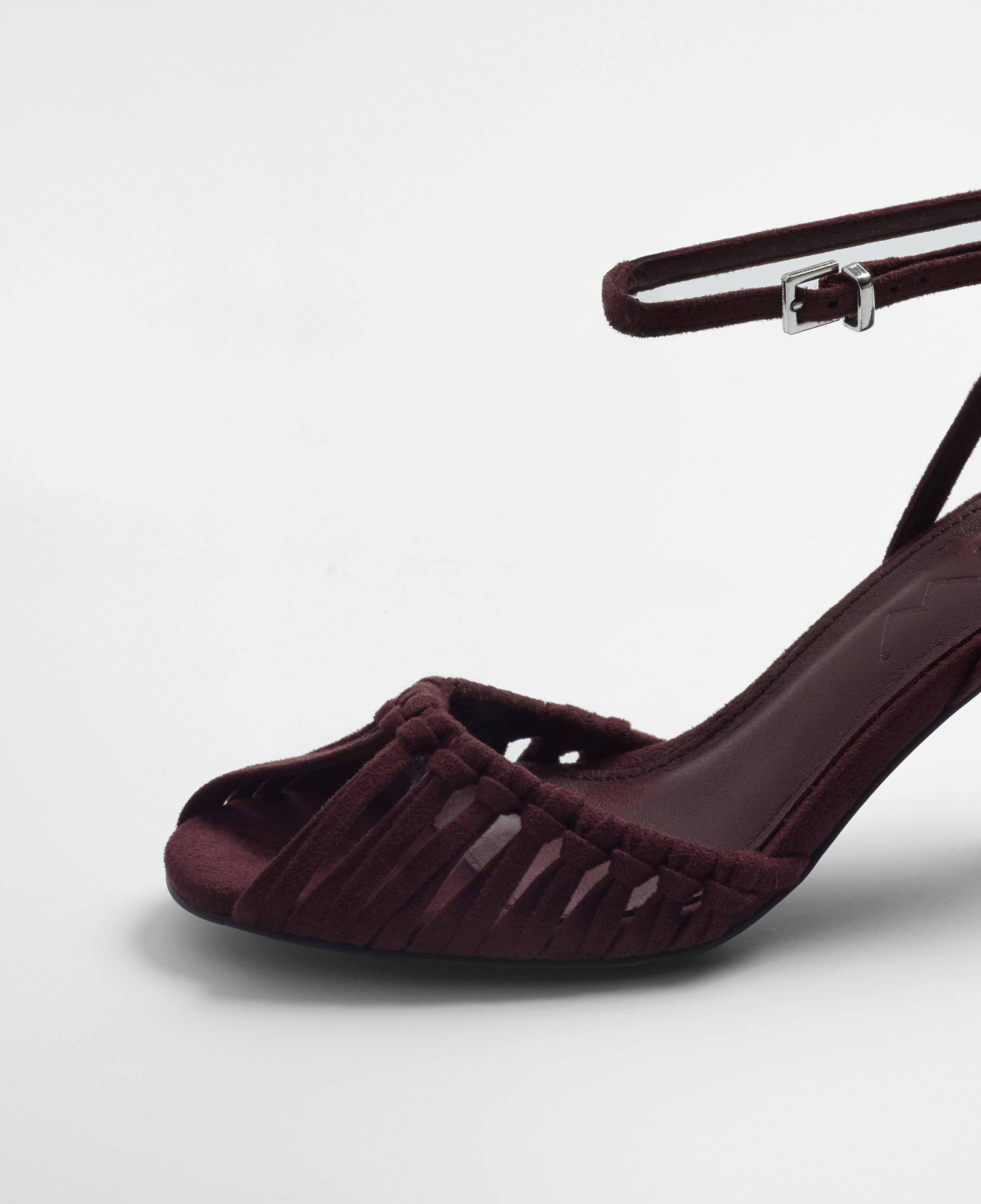 Sandalias de tacón de mujer con detalle de nudos y puntera redondeada - Mim - Burdeos Burdeos-3